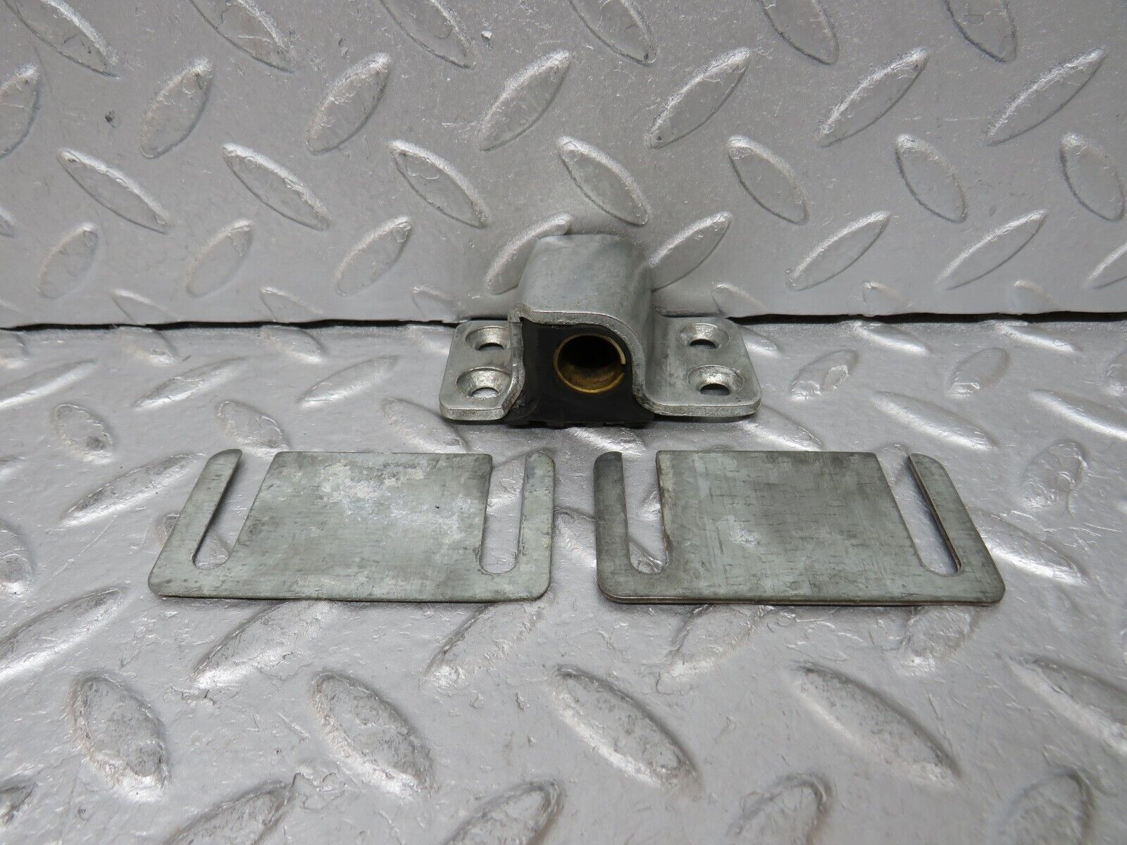 37481 Mercedes-Benz W109 300SEL Door Lock Latch Left