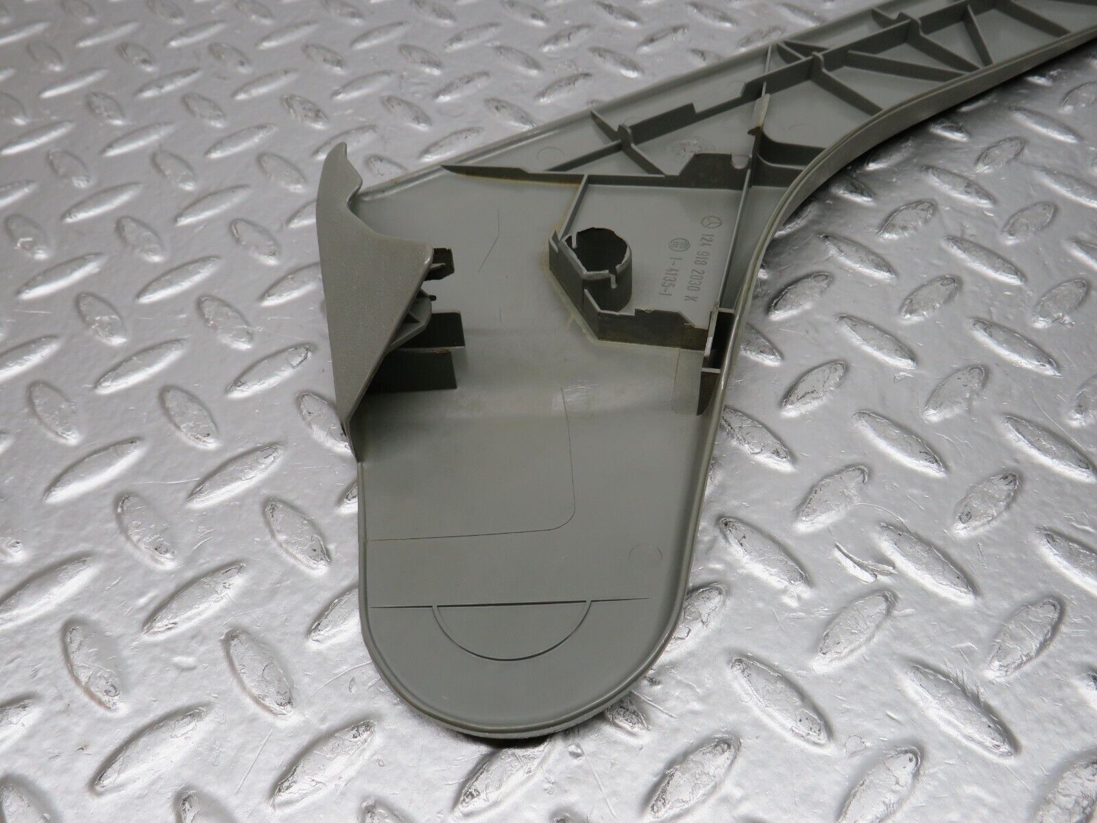 32329 Mercedes-Benz S124 300TE Front Right Electric Seat Cover Trim 1249182030