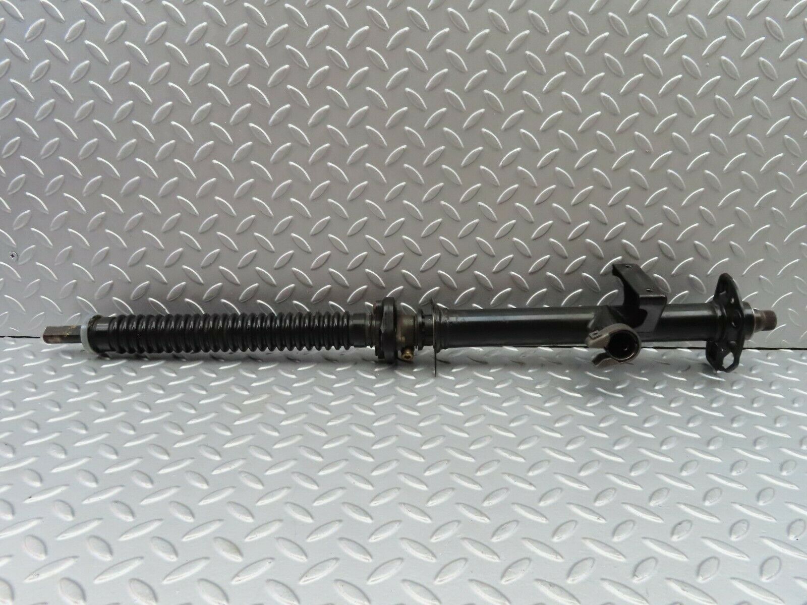 6728 Mercedes-Benz S124 E220 Wagon Steering Column