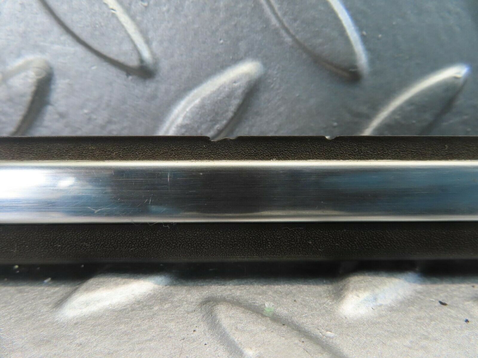 11429 Mercedes-Benz C123 230CE Coupe Chrome Fender Wing Trim Front Left