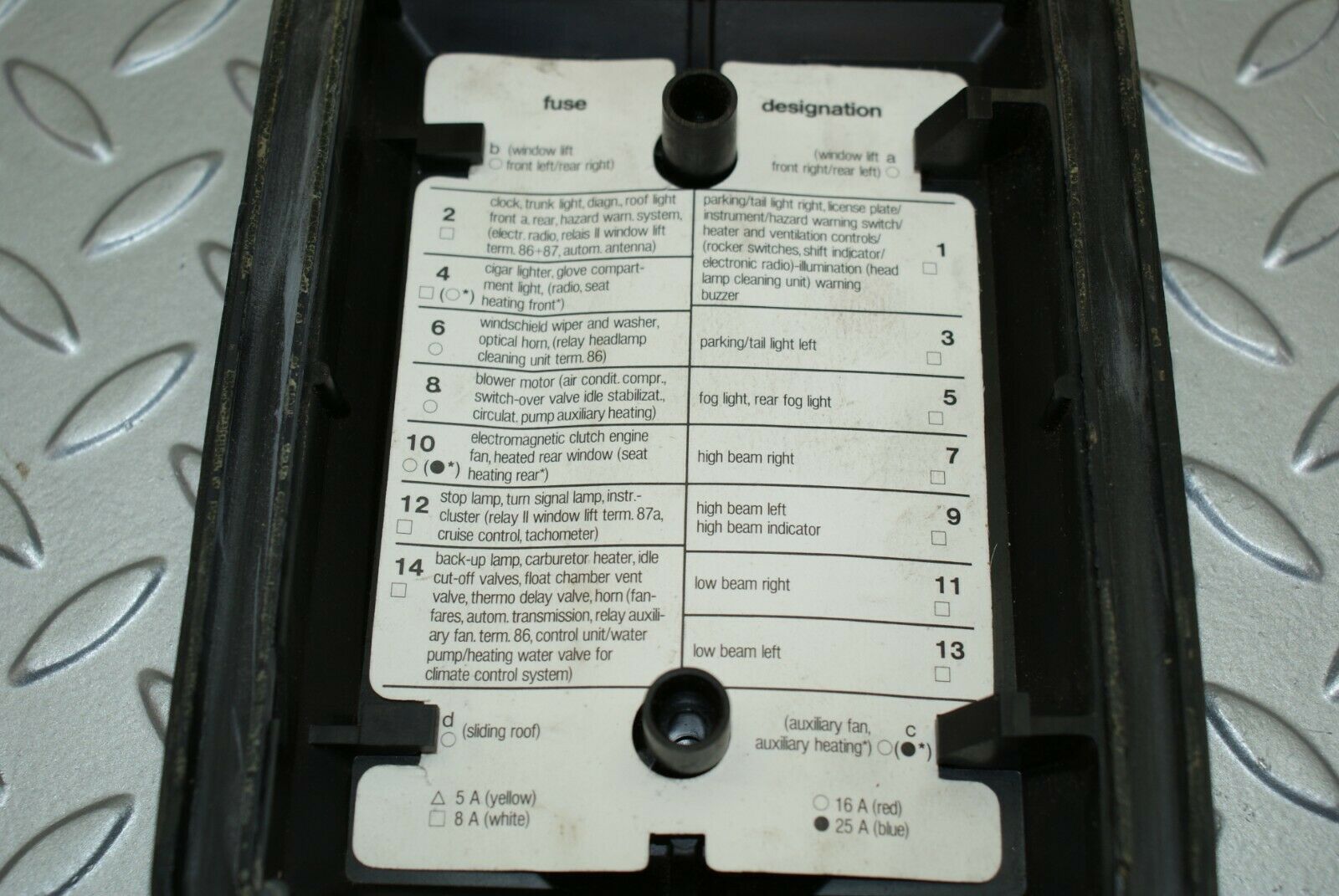 2940 Mercedes-Benz C123 280CE Coupe Fuse Box Cover Lid 1235400082