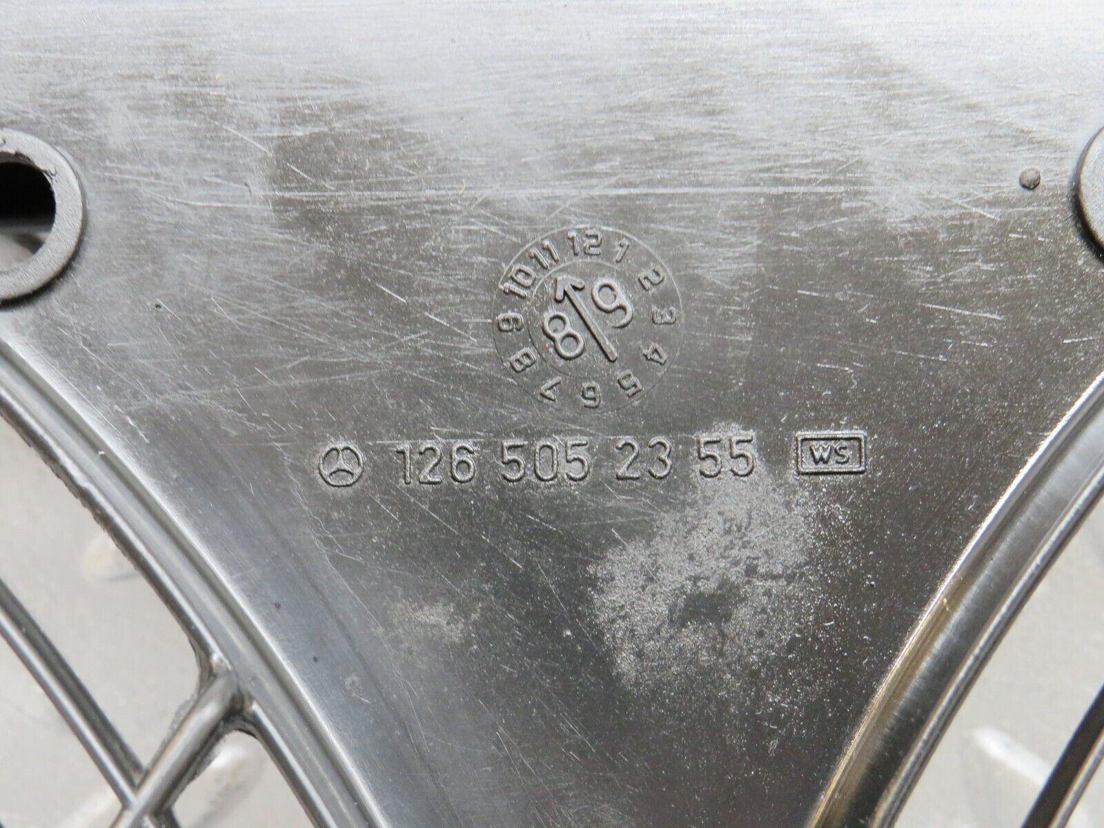 36193 Mercedes-Benz W126 420SE Radiator Fan Shroud Fan Cover 1265052355