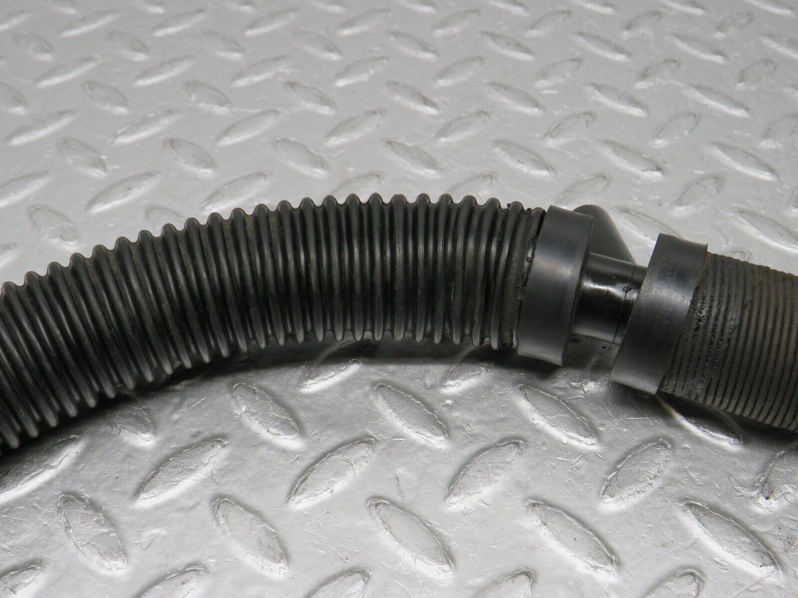 37578 Mercedes-Benz W109 300SEL Trunk Water Drain Hose Pipe