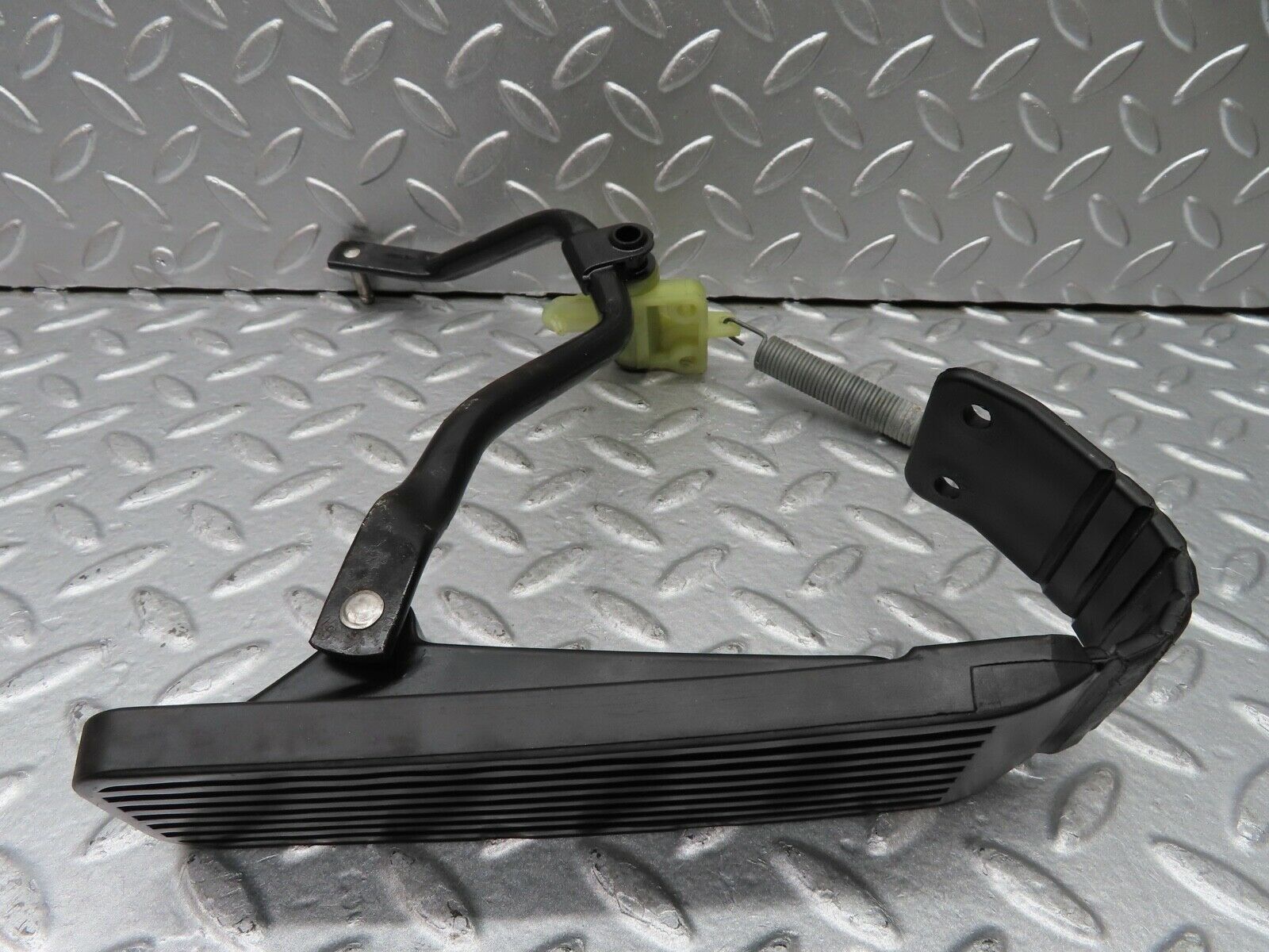 19993 Mercedes-Benz R129 300SL Coupe Accelerator Pedal With Linkage 1293000004