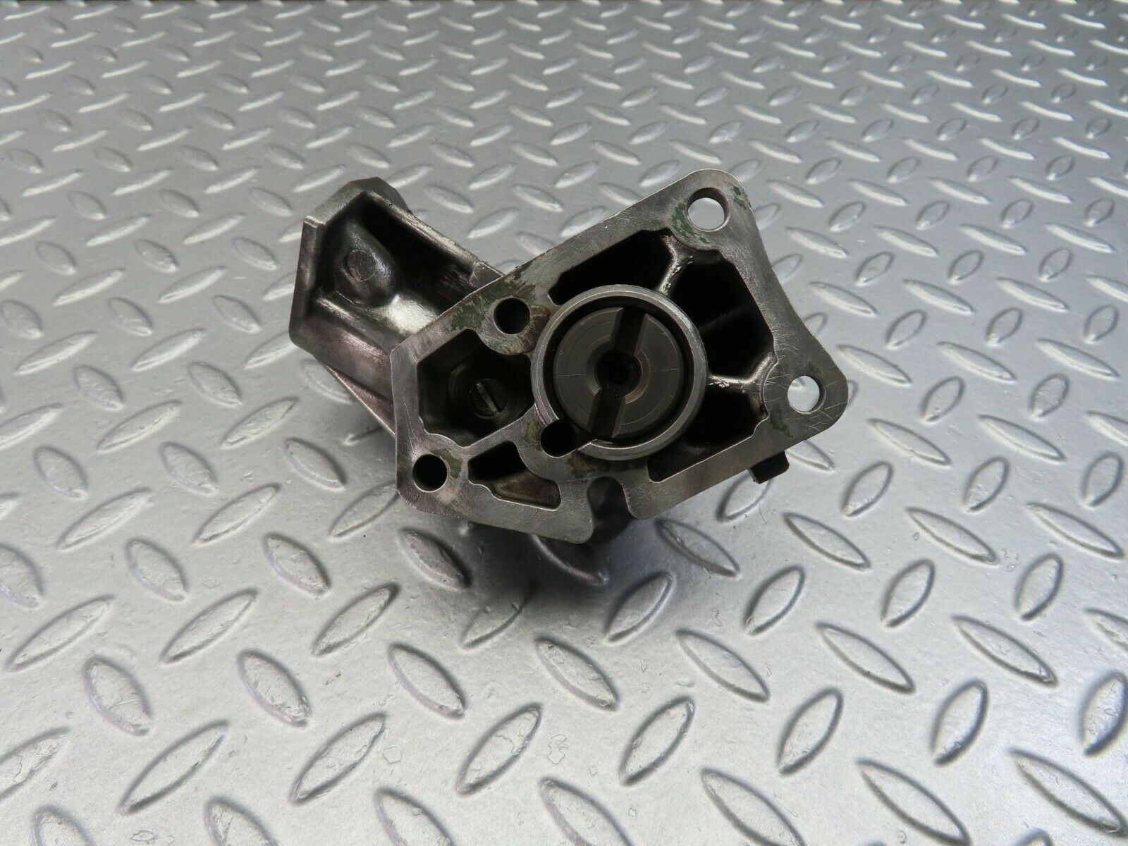 9821 Mercedes-Benz C123 280CE Coupe Ignition Distributor Housing 1101580515