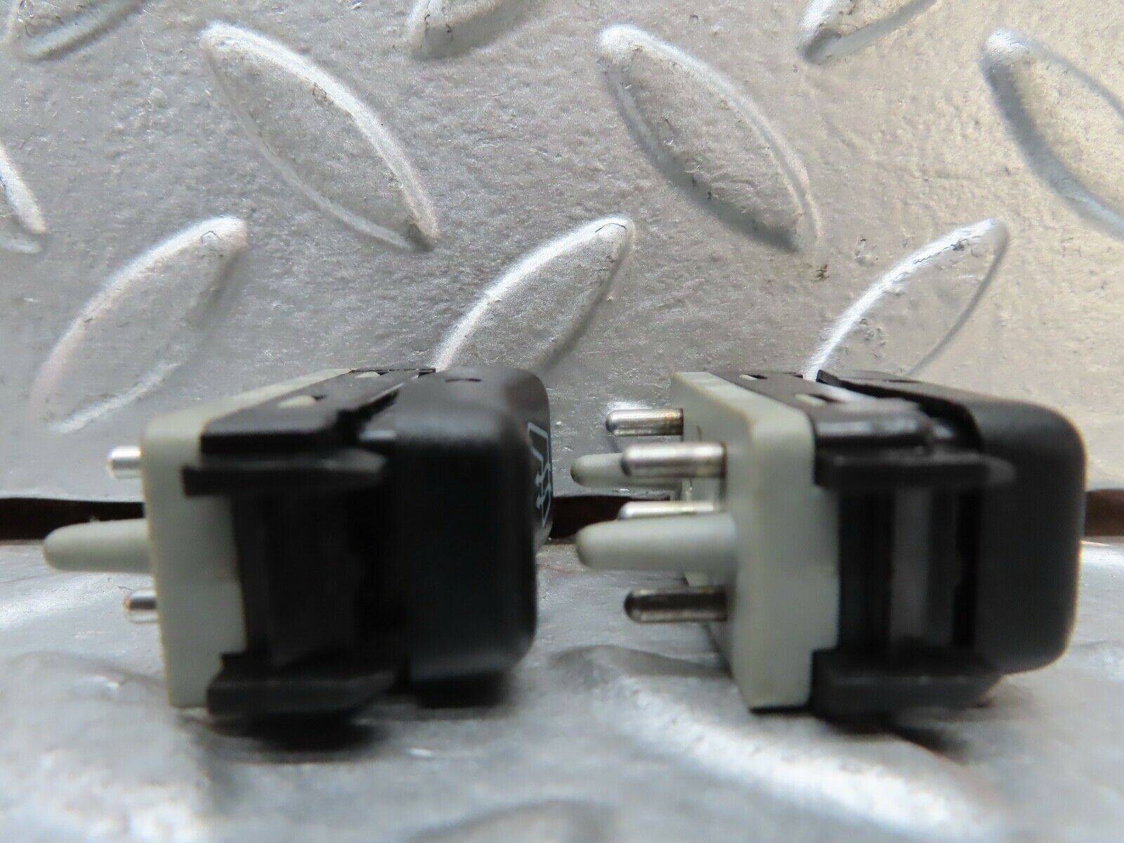 19721 Mercedes-Benz C140 CL420 Coupe Heated Seat Switch Pair 1408209810