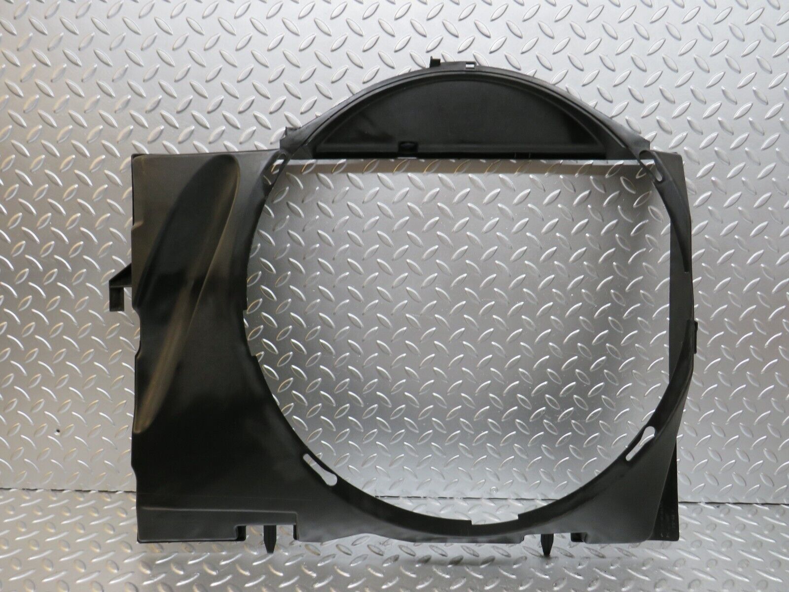 24647 Mercedes-Benz W140 S320 Radiator Fan Shroud 1405050455