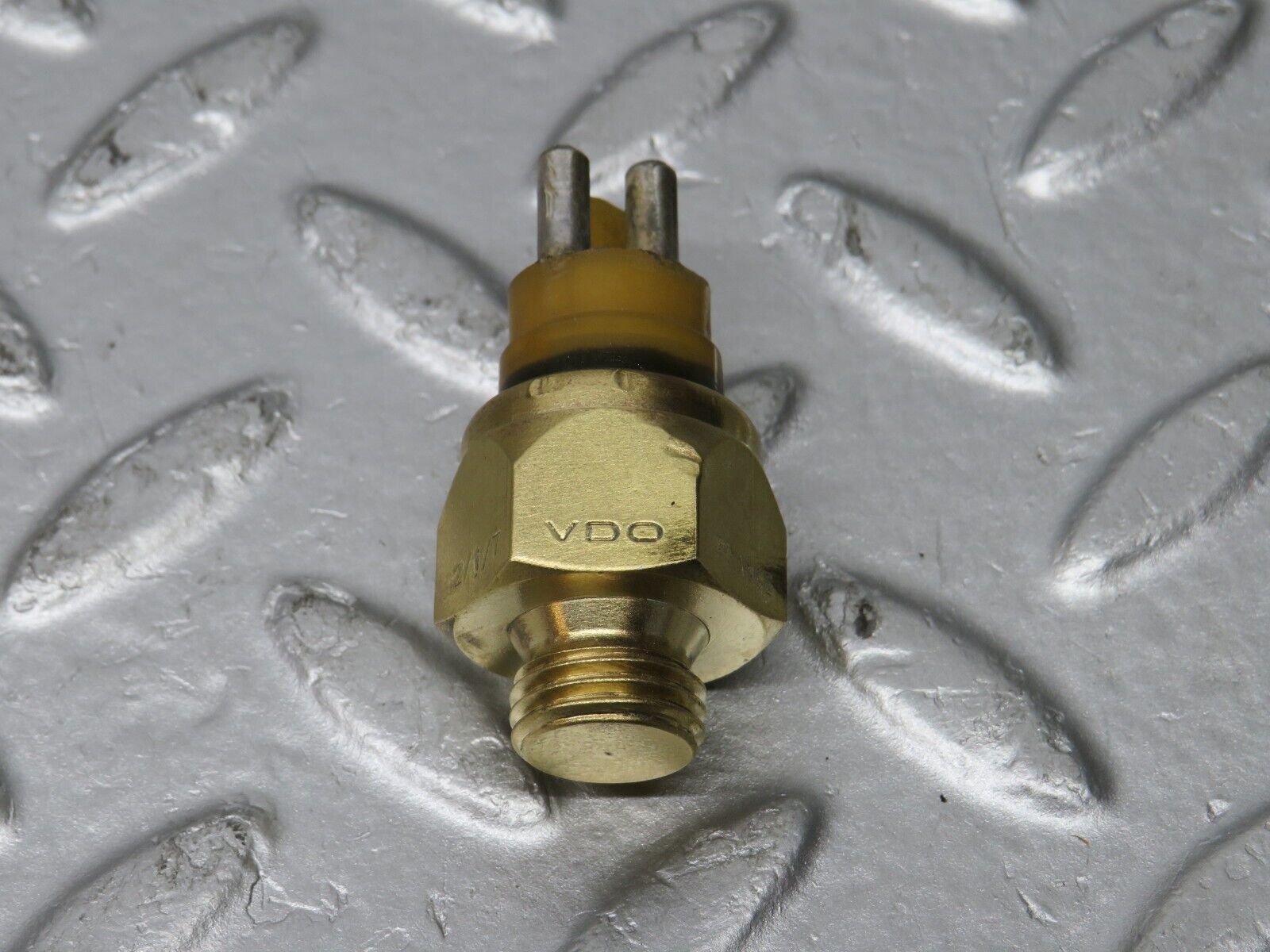 39716 Mercedes-Benz R129 320SL Coupe Coolant Sensor