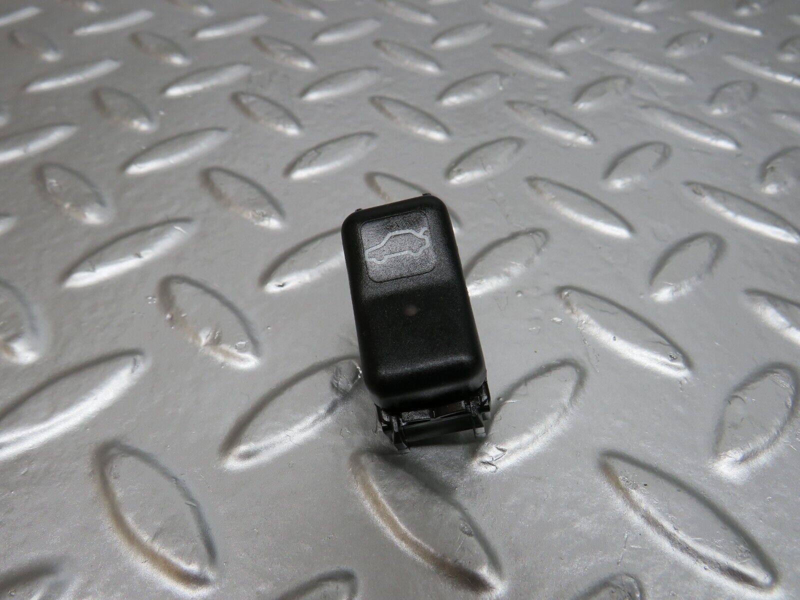 24674 Mercedes-Benz W140 S320 Trunk Lid Open Release Switch 1408214451