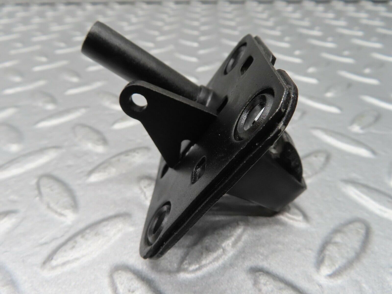 14073 Mercedes-Benz C107 280SLC Bonnet Lock Catch