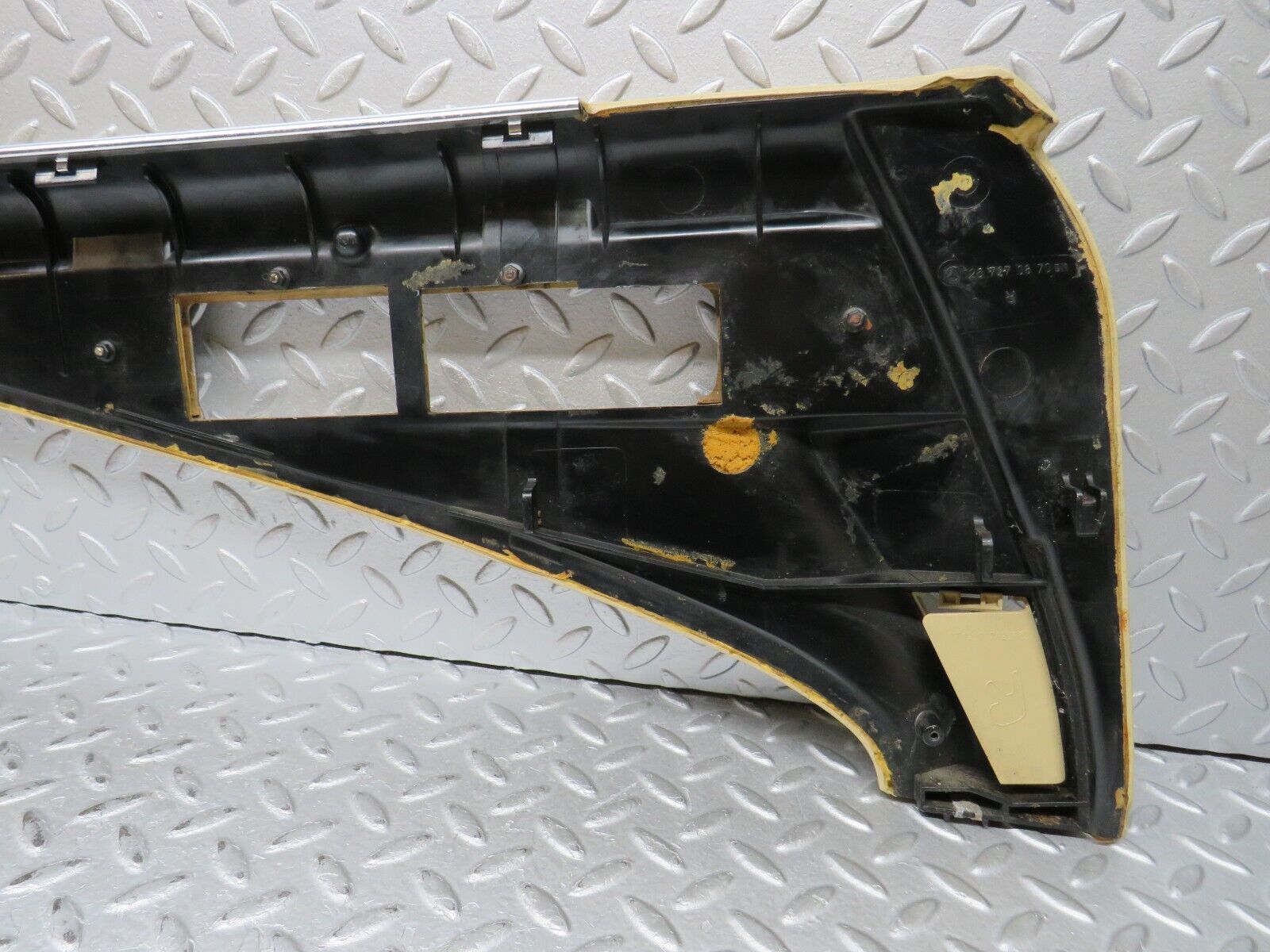 36859 Mercedes-Benz C126 420SEC Right Door Card Top Panel Beige 1267270870 1267270288