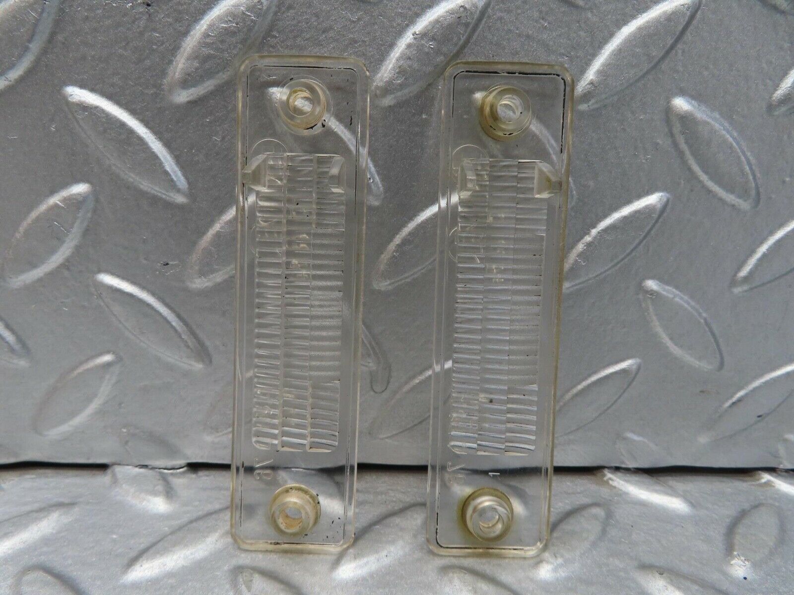 14141 Mercedes-Benz C107 280SLC number Plate Light Lenses