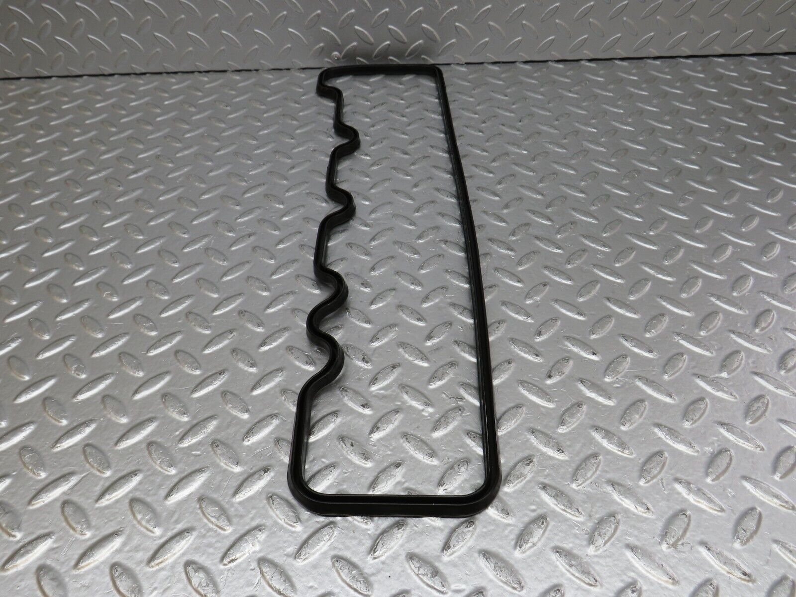 34527 Mercedes-Benz C126 380SEC Coupe Valve Cover Gasket Right