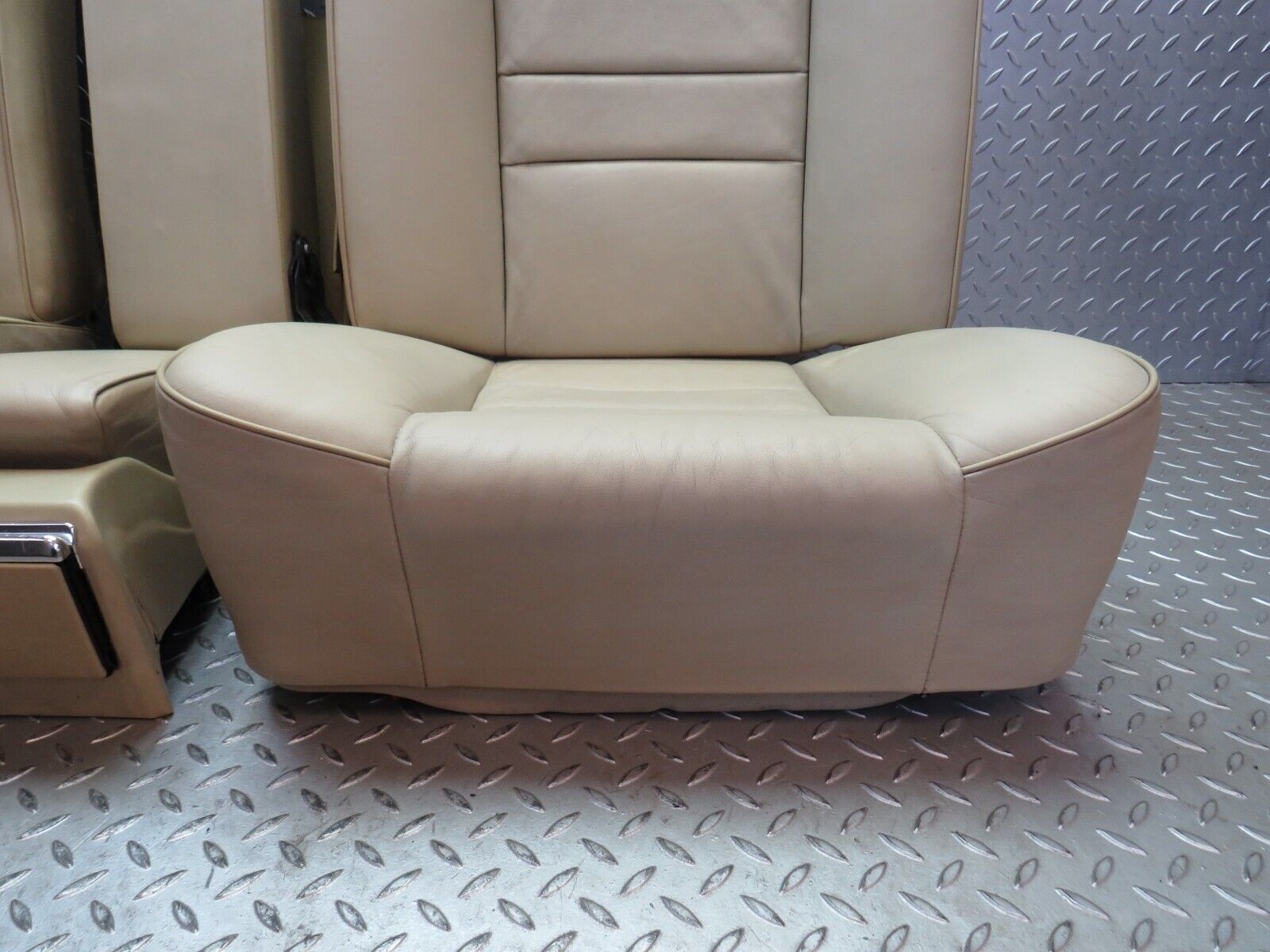 34414 Mercedes-Benz C126 380SEC Coupe Rear Seat Set Leather Beige 1249240123