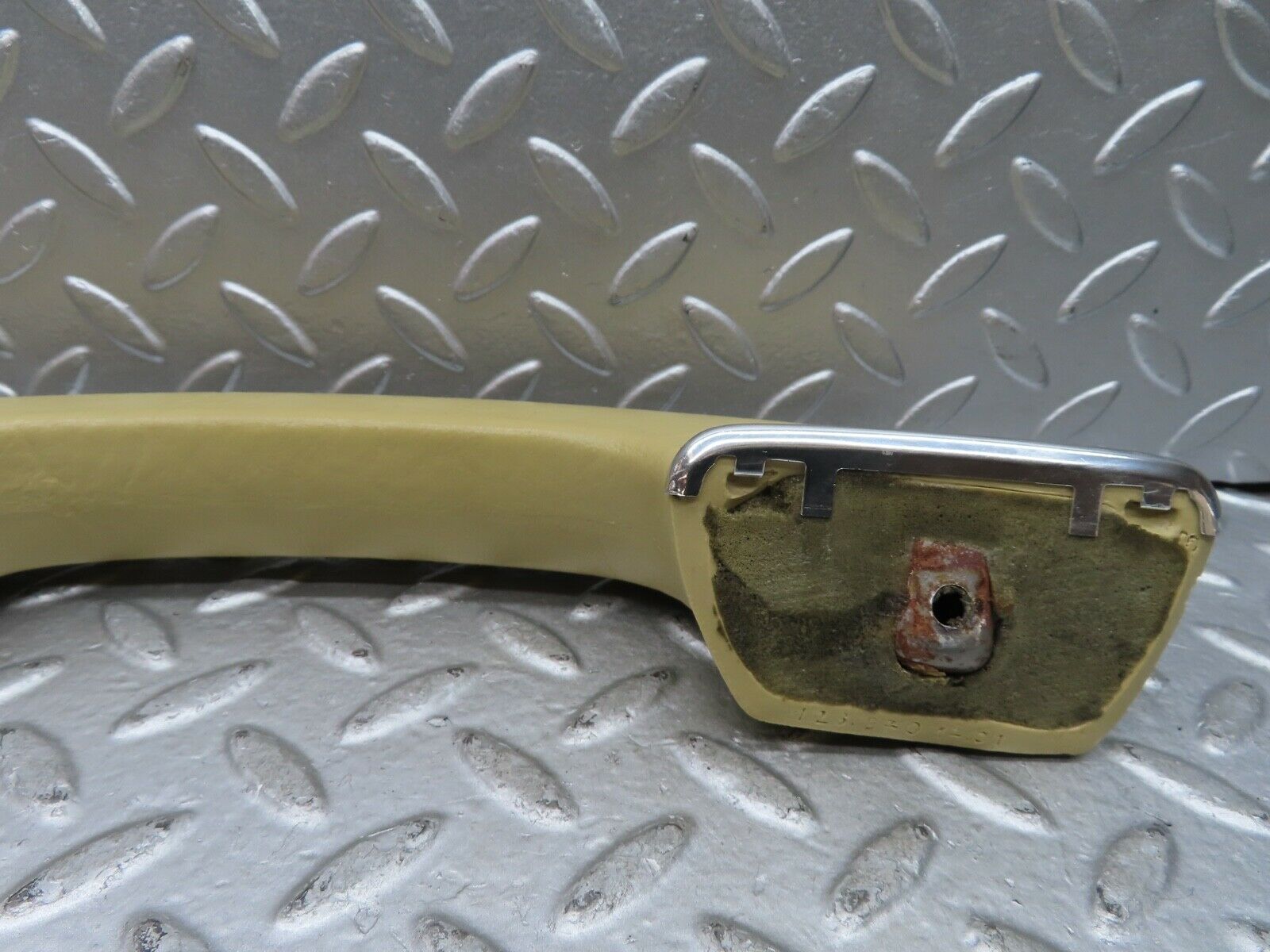 21030 Mercedes-Benz W123 230E Interior Door Handle Front Left Beige 1239701701