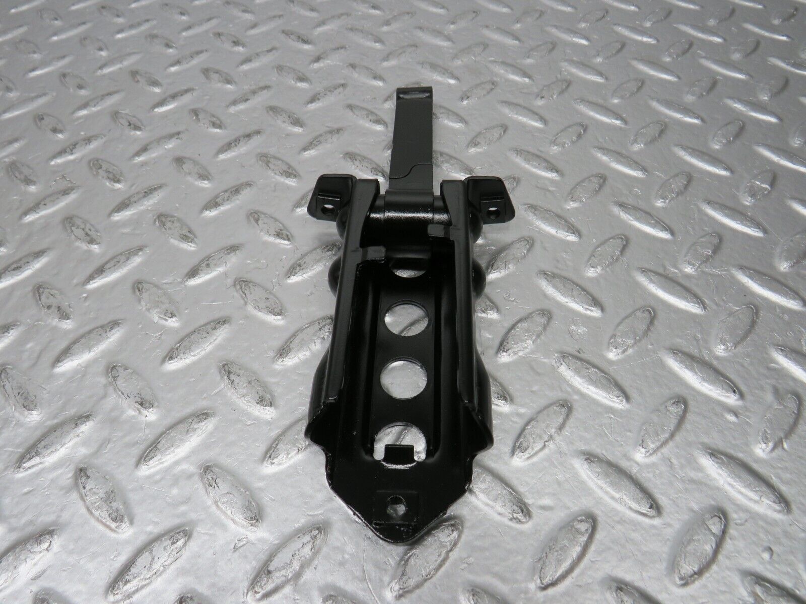 31529 Mercedes-Benz S124 220TE Wagon Door Safety Check Strap