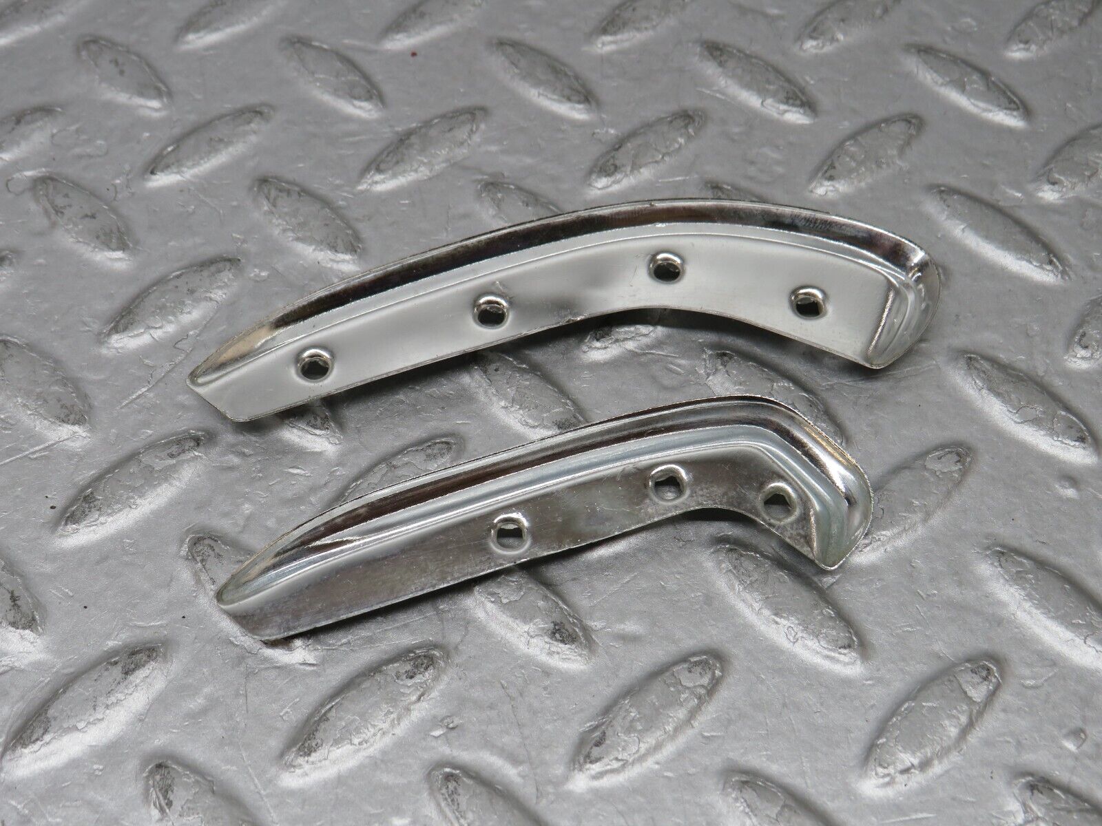 35813 Mercedes-Benz W108 Interior Door Handle Chrome Trim Pair Front Right