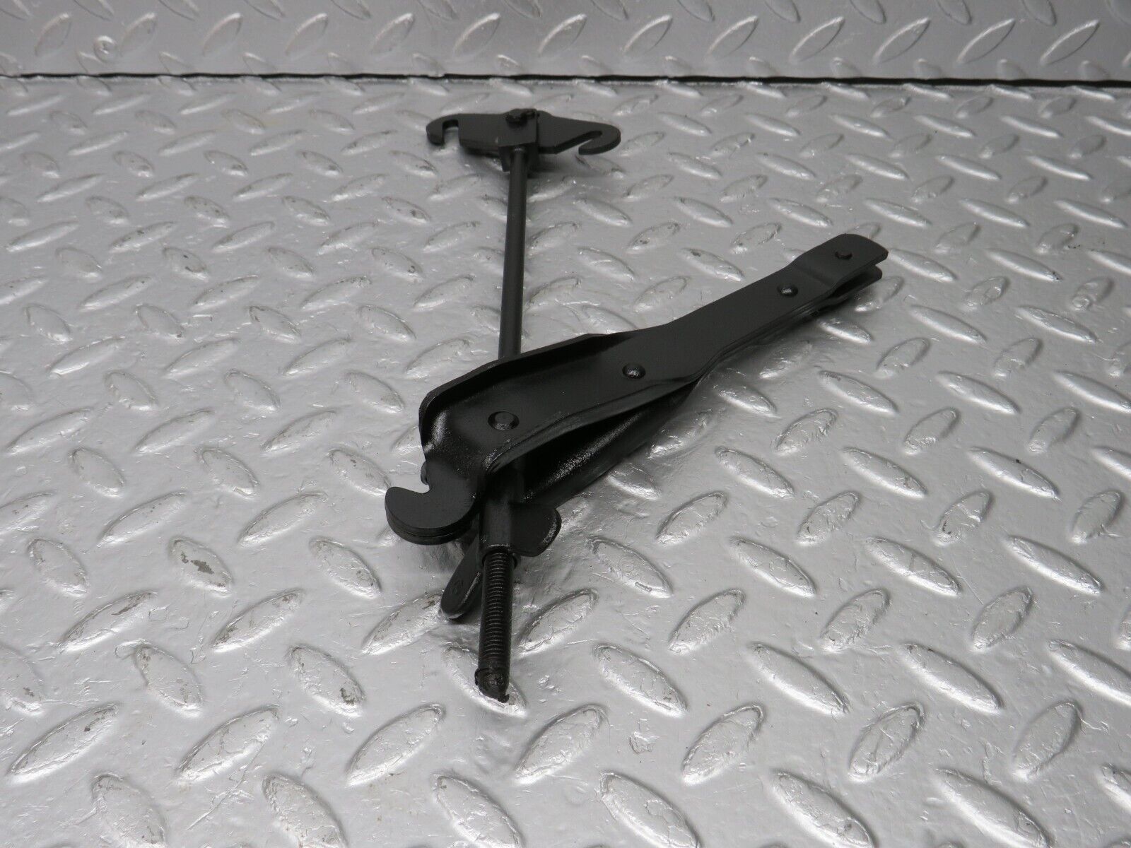 40416 Mercedes-Benz W110 230 Handbrake Adjusting Handbrake Regulator