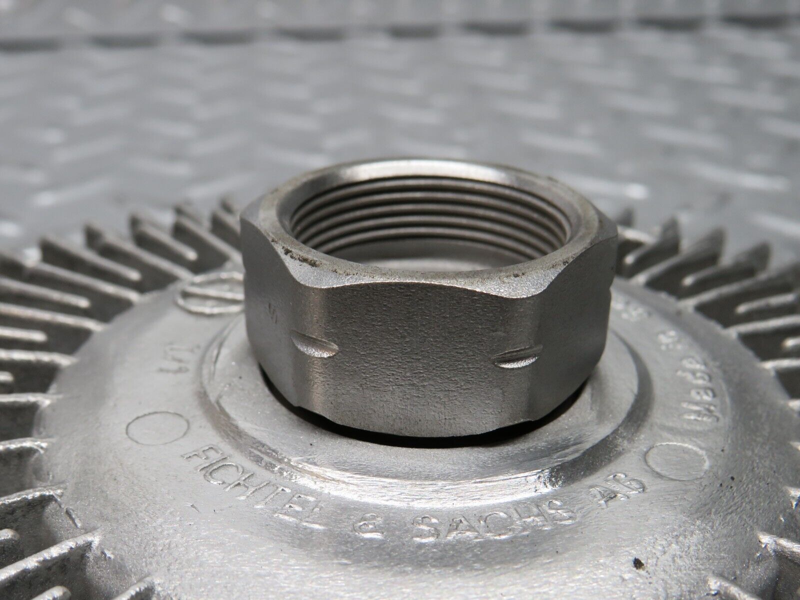 31468 Mercedes-Benz S124 220TE Wagon Engine Cooling Fan Clutch