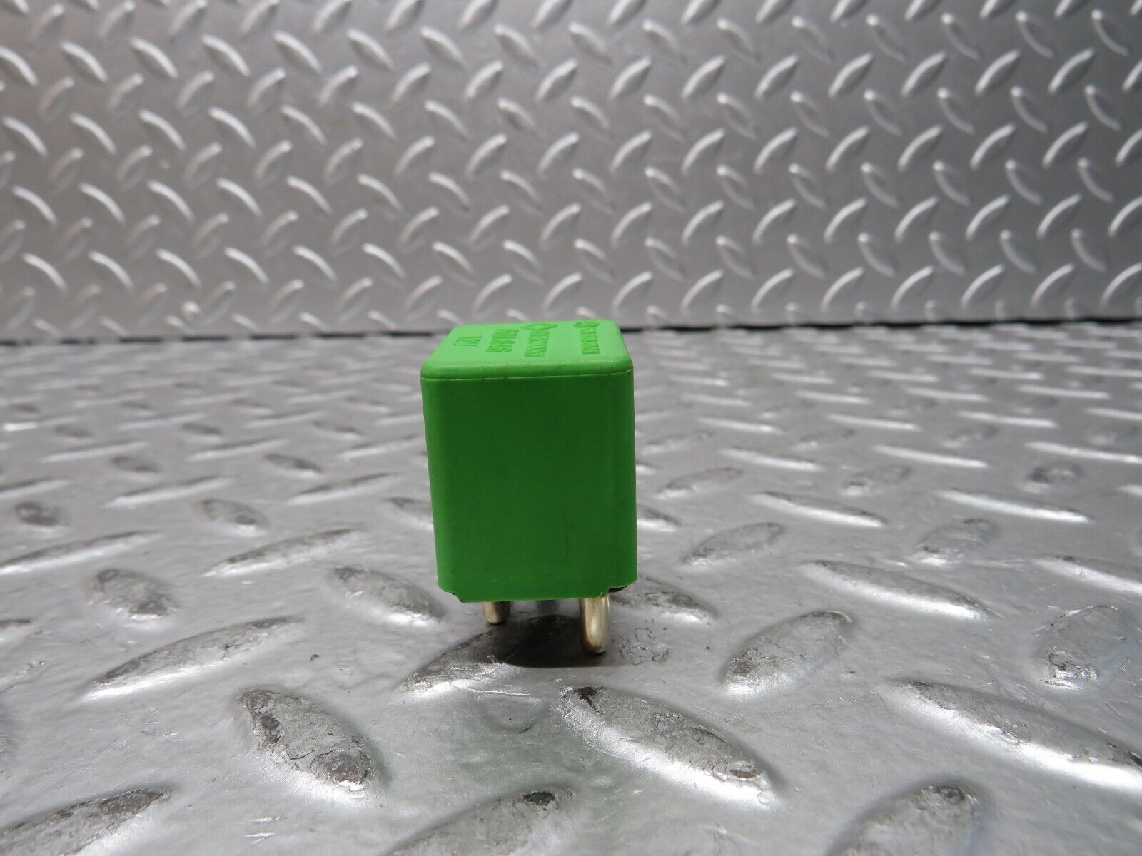 29072 Mercedes-Benz C124 320CE Coupe Headlight Wiper Relay 1268202026