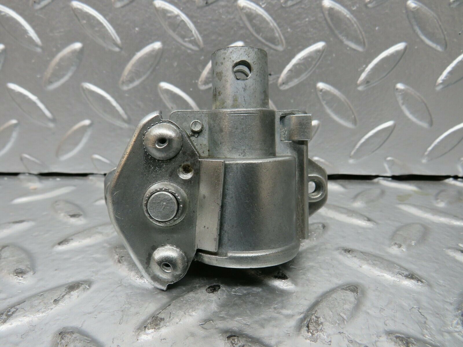 23474 Mercedes-Benz W114 280E Right Door Air Vent Window Regulator