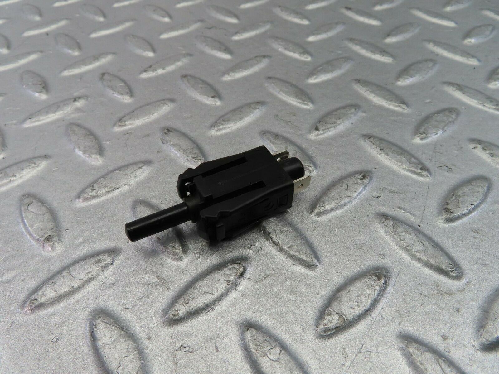 9333 Mercedes-Benz C124 300CE Coupe Door Contact Switch 0015458714