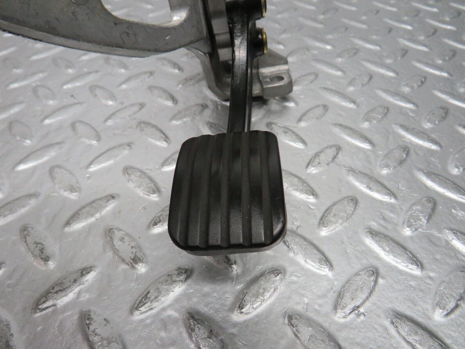 30437 Mercedes-Benz W124 230E Parking Brake Pedal 1244270736 1244270801