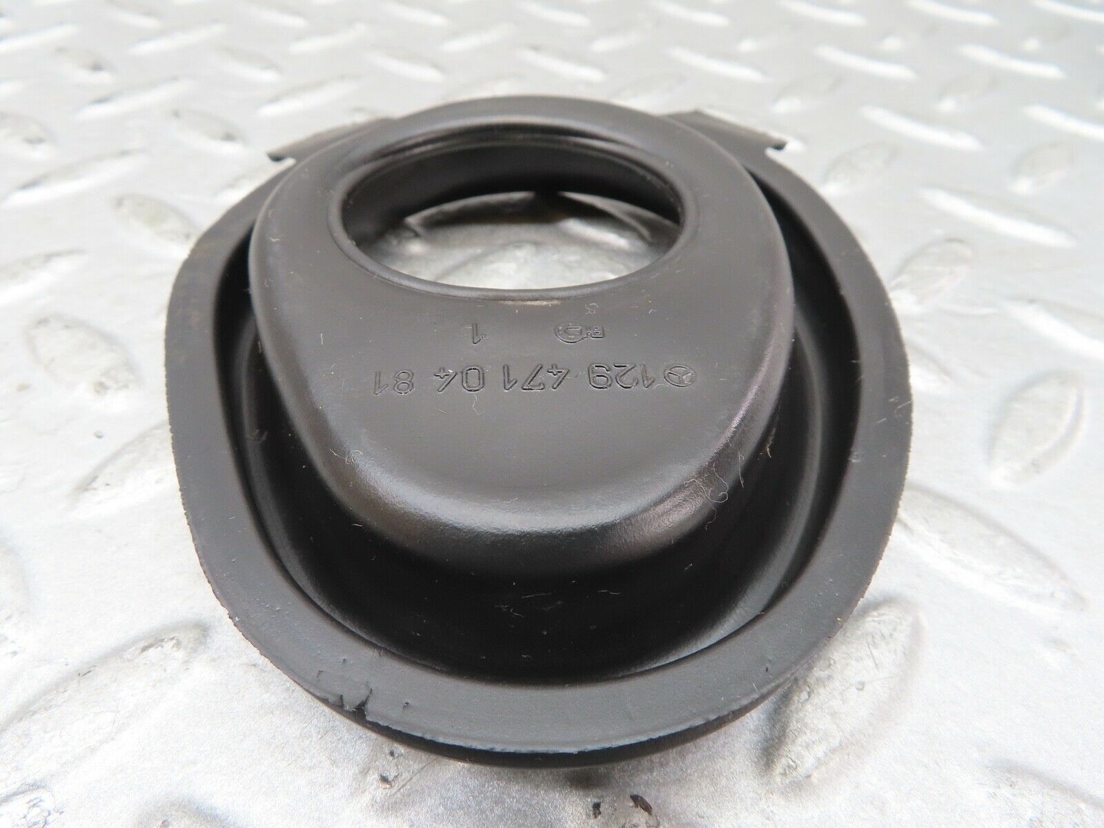 17247 Mercedes-Benz R129 300SL Coupe Fuel Tank Filler Gasket 1294710481