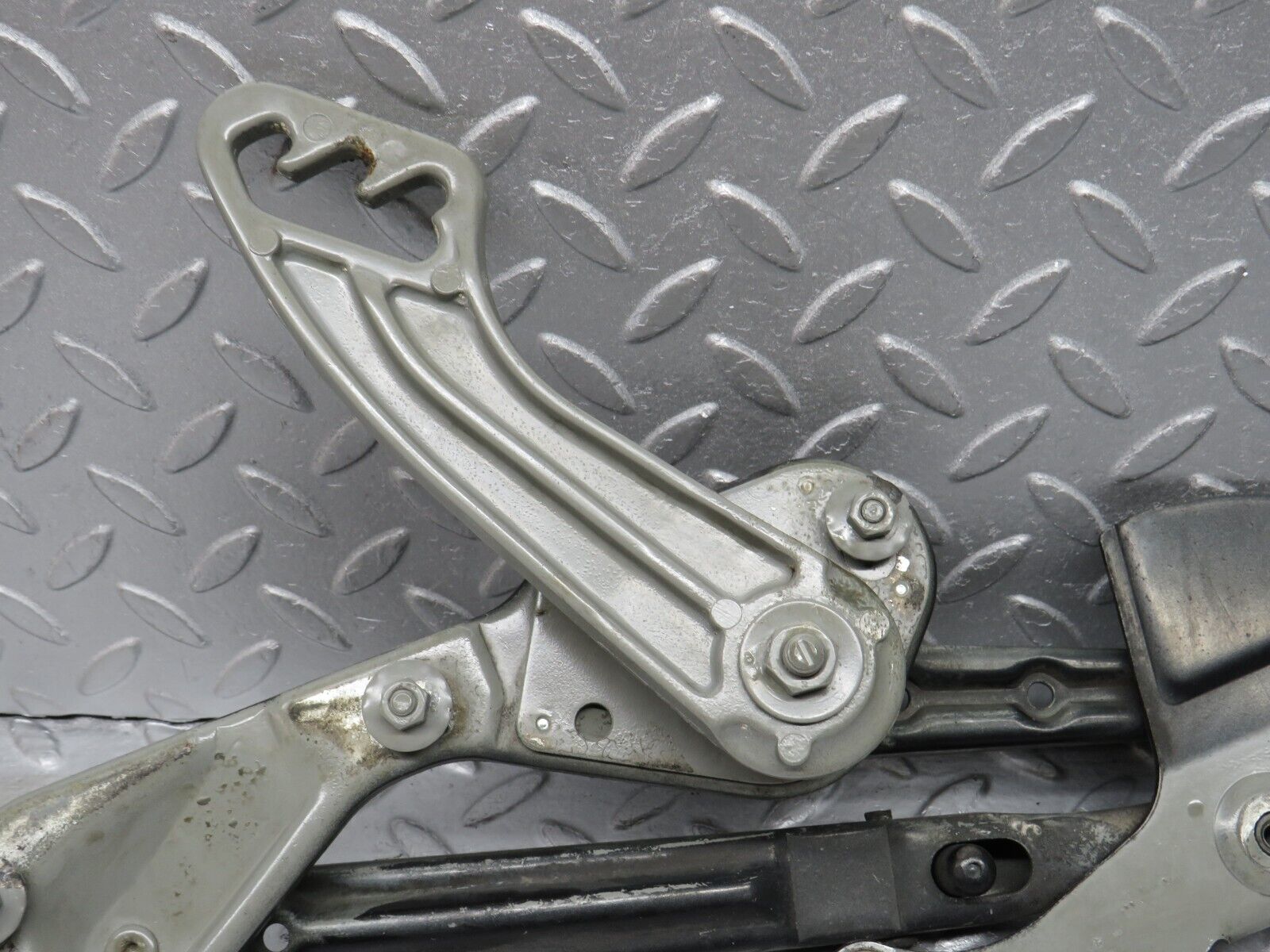 38040 Mercedes-Benz A124 320E Cabriolet Bonnet Hinge Right Side 1298870274