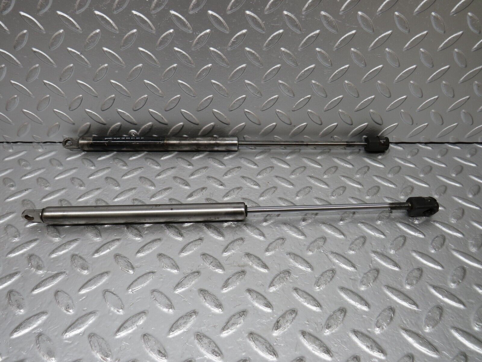 30068 Porsche 924 Bonnet Gas Strut 4401603125 94451135101