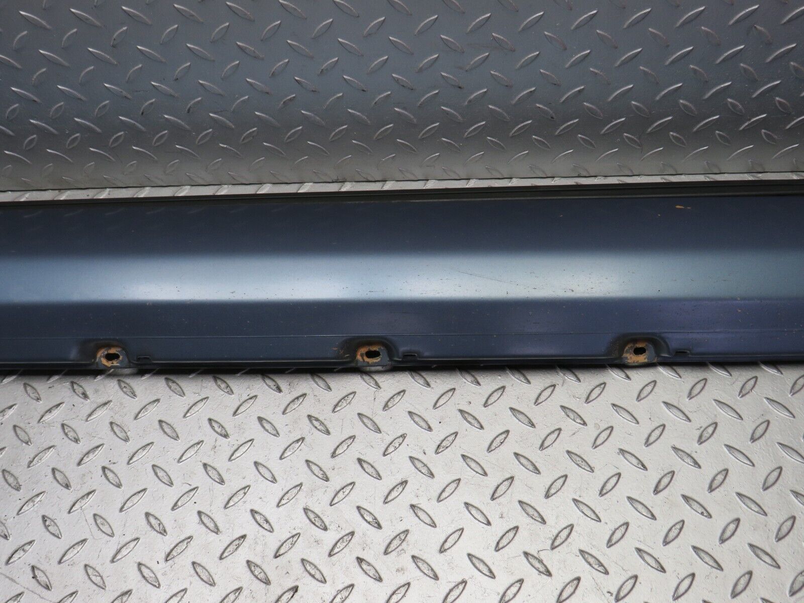 31916 Mercedes-Benz S124 220TE Wagon Side Skirt Right Side 1246902440