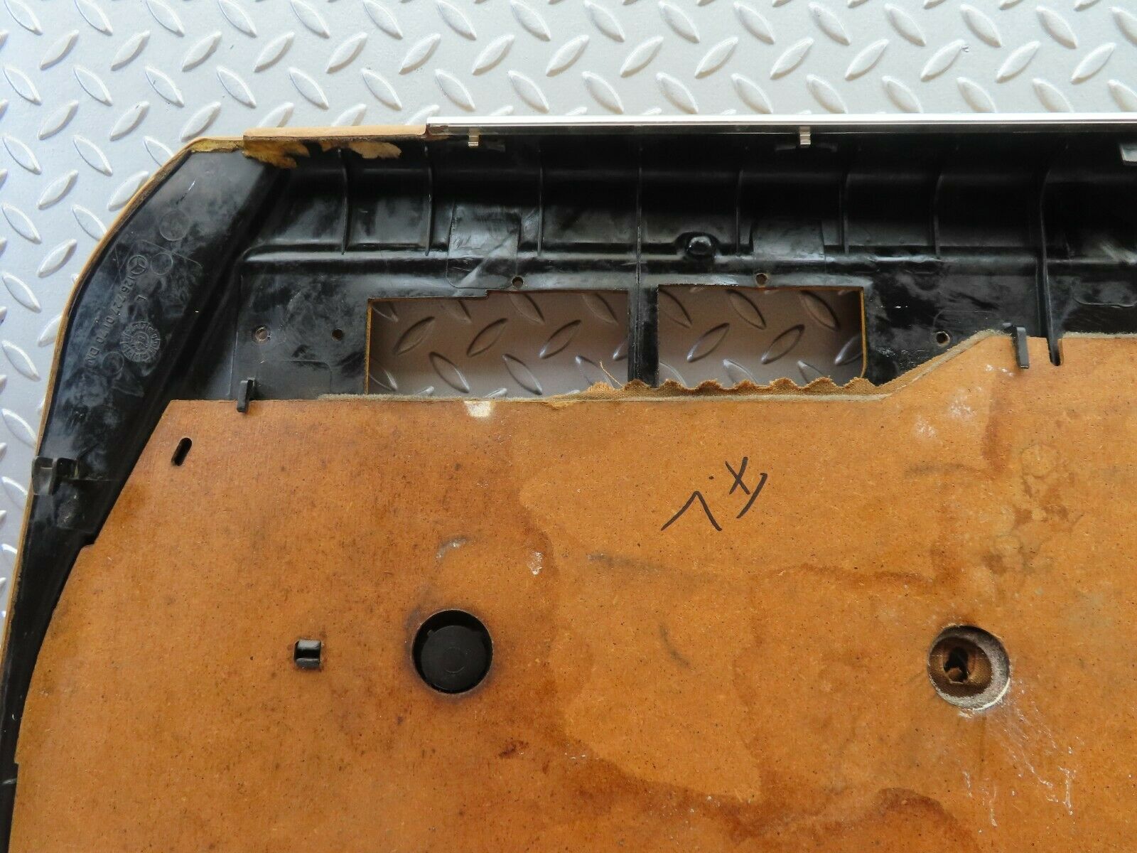 6056 Mercedes-Benz W126 380SE Front Left Door Card Palomino 1267270170