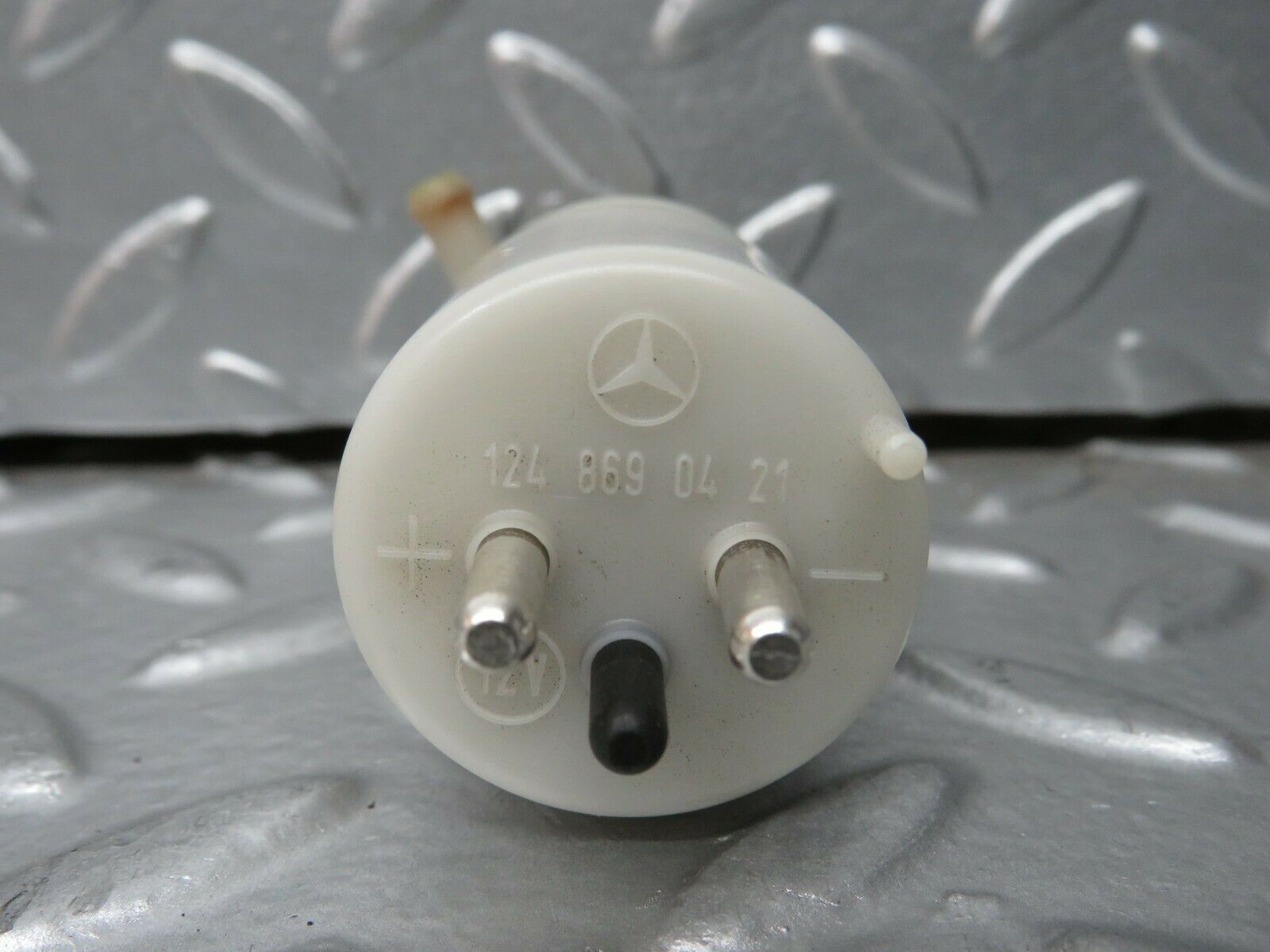 24302 Mercedes-Benz S124 220TE Wagon Windscreen Washer Pump Hella 1240690421