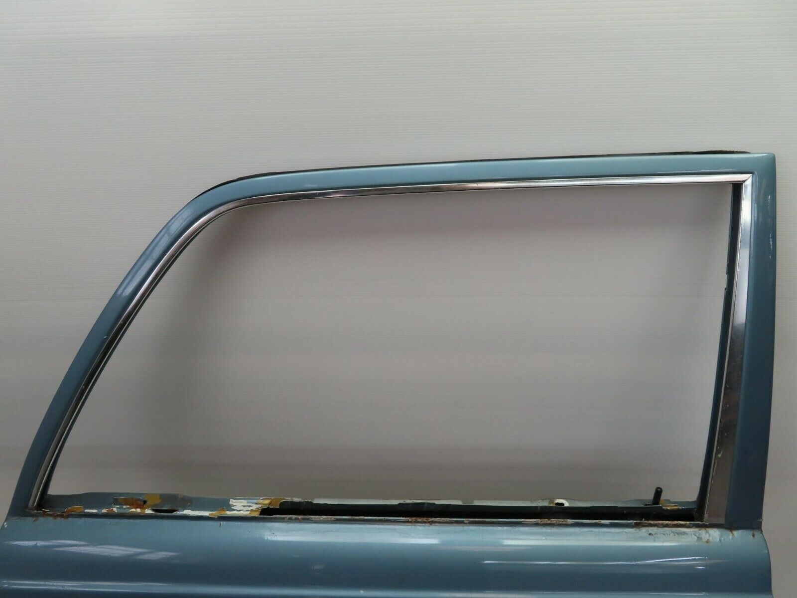 7396 Mercedes-Benz W116 450SE Rear Right Door