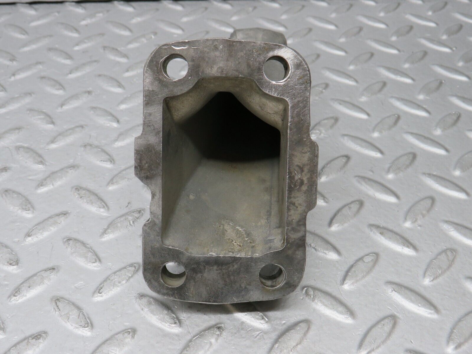 35902 Mercedes-Benz 240D OM616.912 Engine Mount Bracket Left Side 1802233804