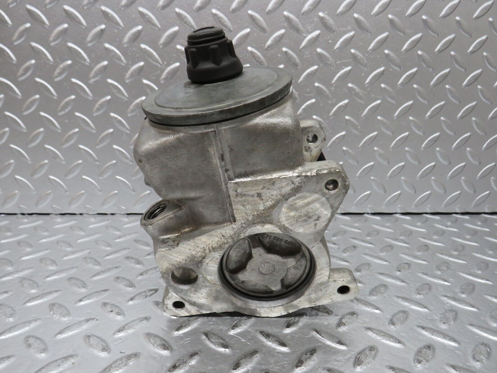 27186 Mercedes-Benz W123 280E Power Steering Pump 1264601380