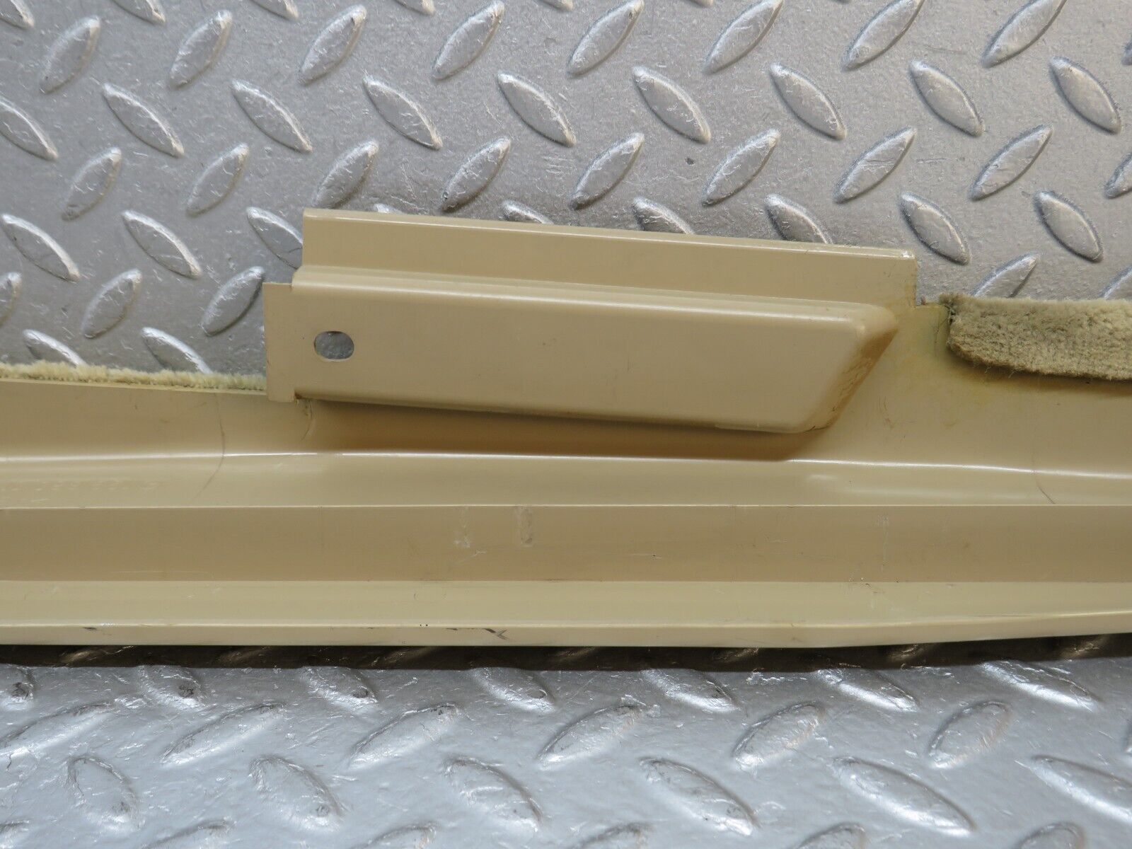 38285 Mercedes-Benz R129 280SL Coupe Left Door Sill Cover Beige 1296800135