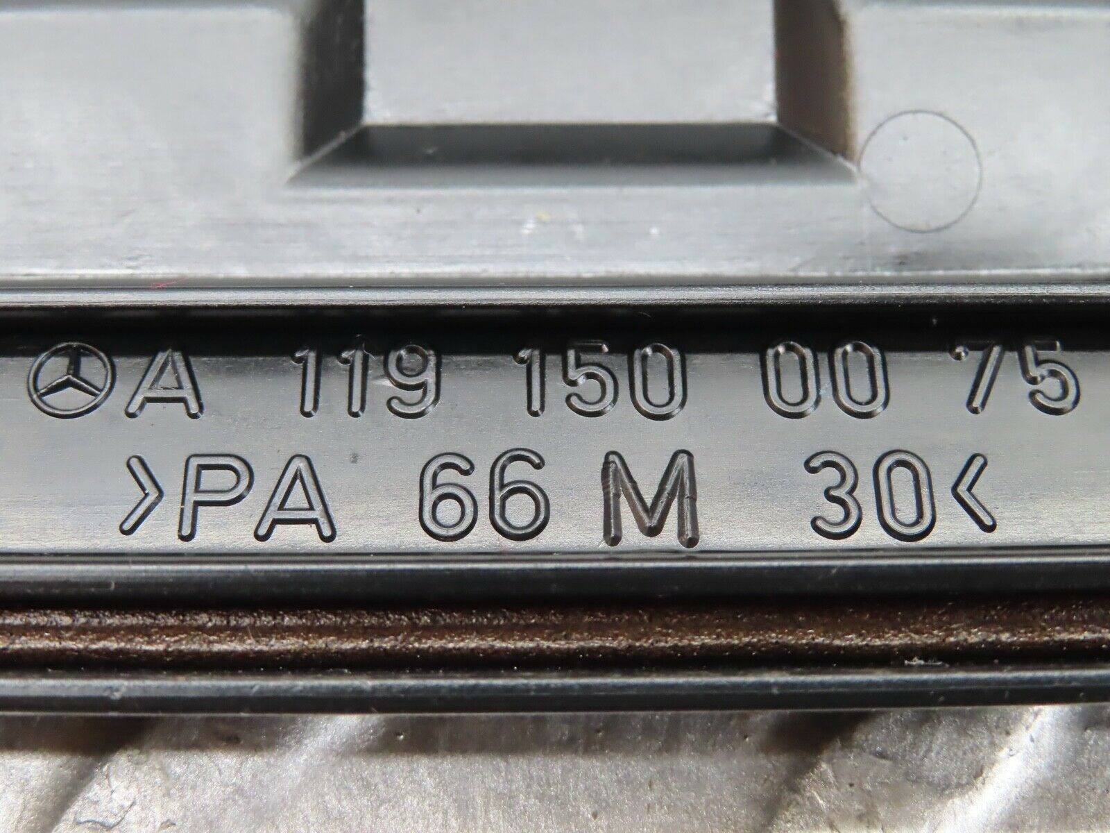 19374 Mercedes-Benz C140 CL420 Coupe Ignition Coil Cover Left Side 1191500075