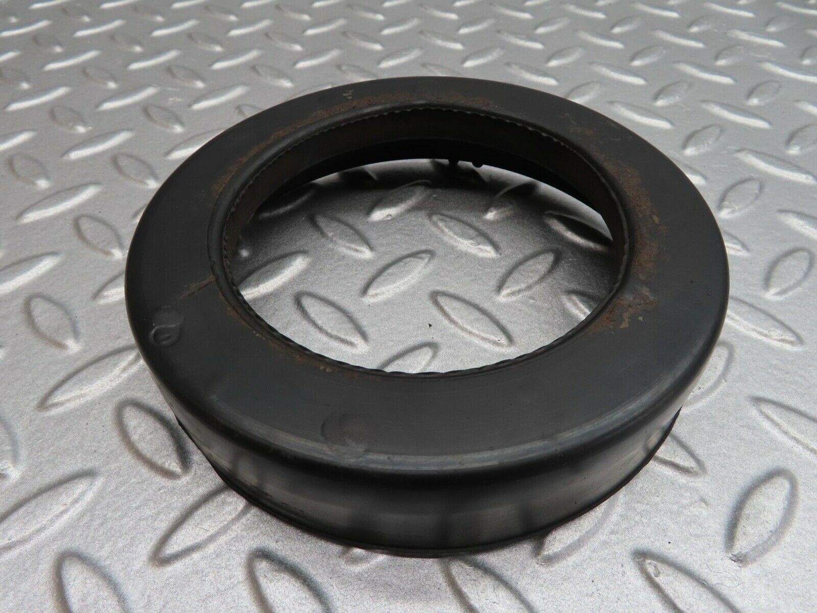 14132 Mercedes-Benz C107 280SLC Rear Coil Spring With Rubber Buffer