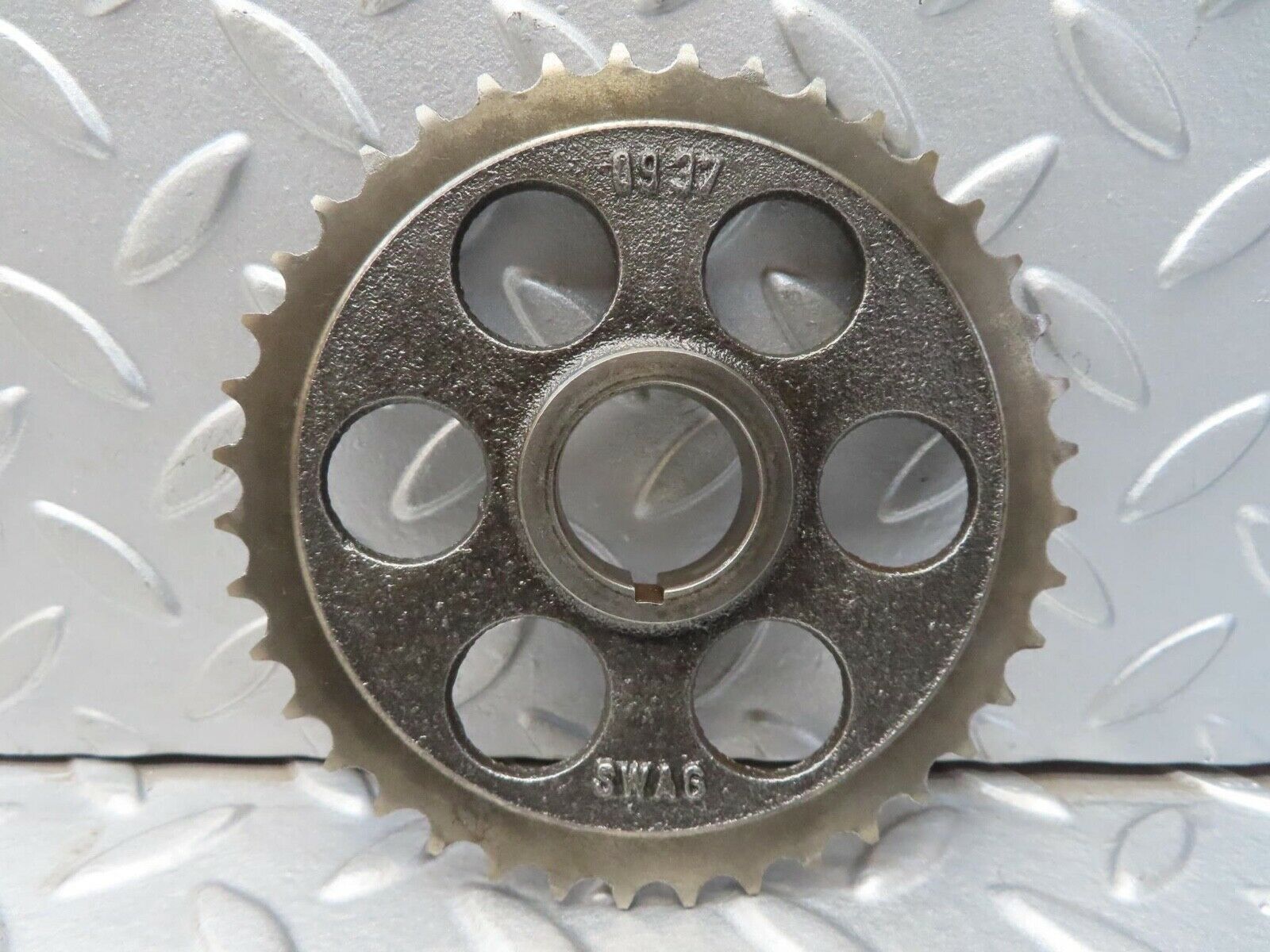 13367 Mercedes-Benz W111 230S Camshaft Timing Gear