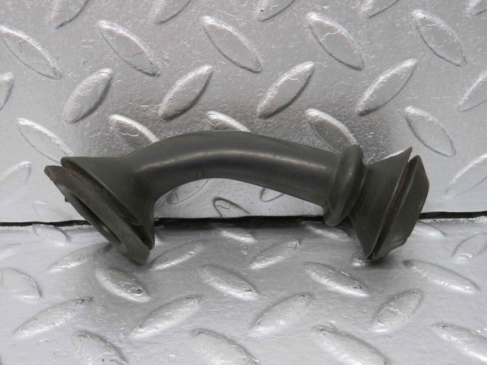 40331 Mercedes-Benz W110 230 Right Rubber Grommet Headlamp Cable 1105460085