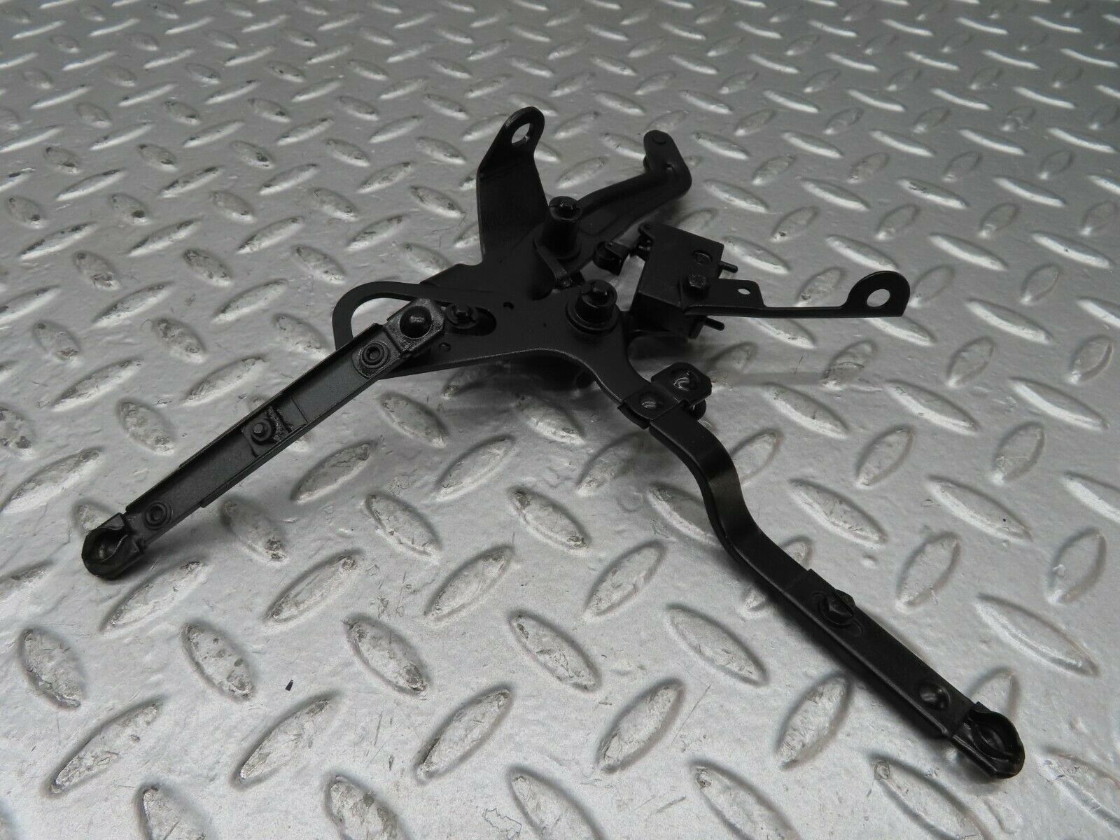 15253 Mercedes-Benz W123 230E Throttle Linkage