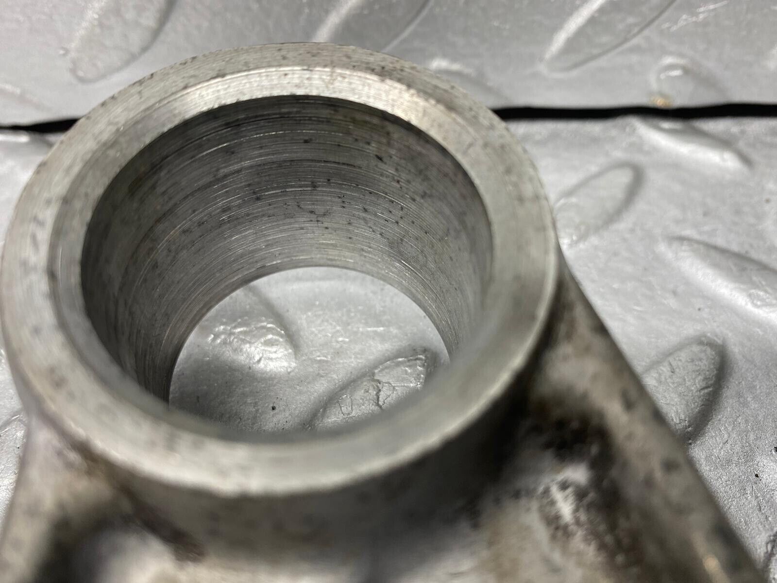 1711 Mercedes-Benz W105 219 PONTON Camshaft Tower Bearing 1800511510