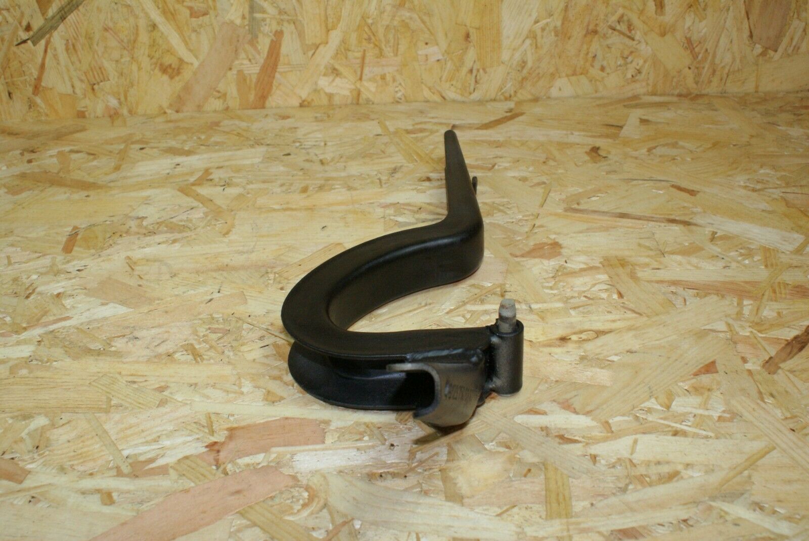 2237 Mercedes-Benz W123 280E Rear Trunk Lid Hinge Right Side 1237500287