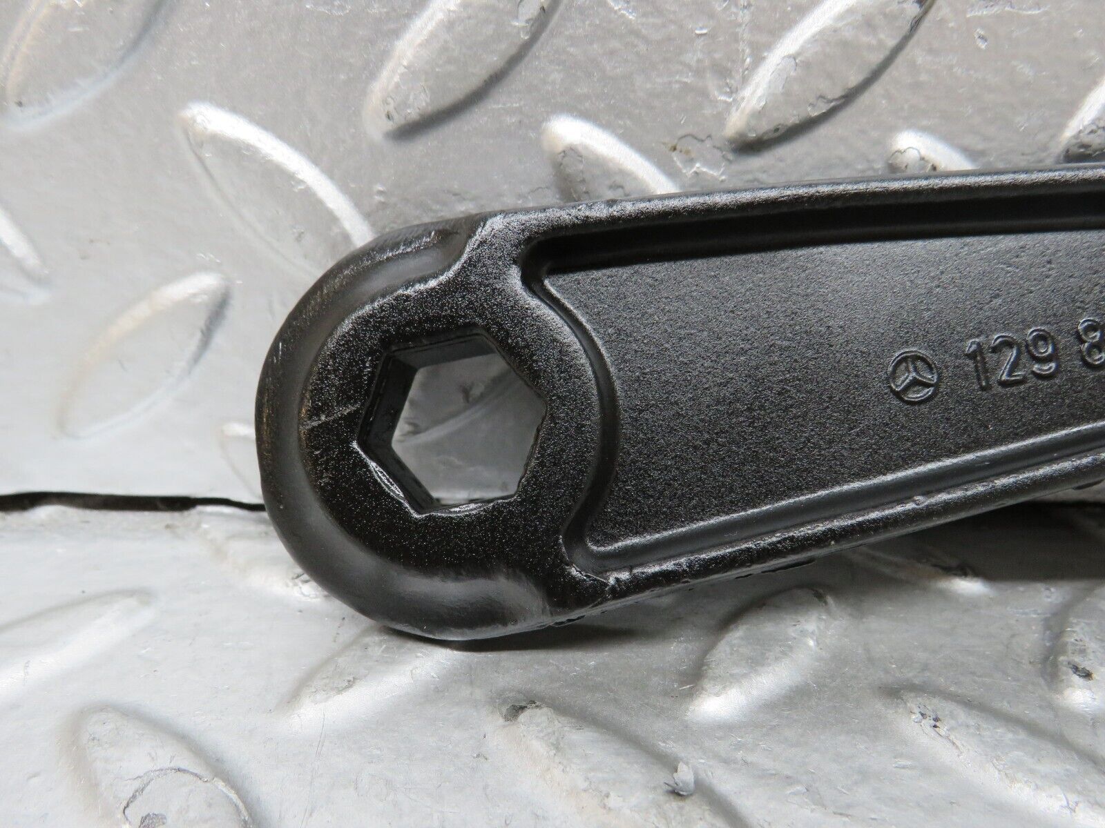 29016 Mercedes-Benz C124 320CE Coupe Bonnet Hinge Lever Left Side 1298870174