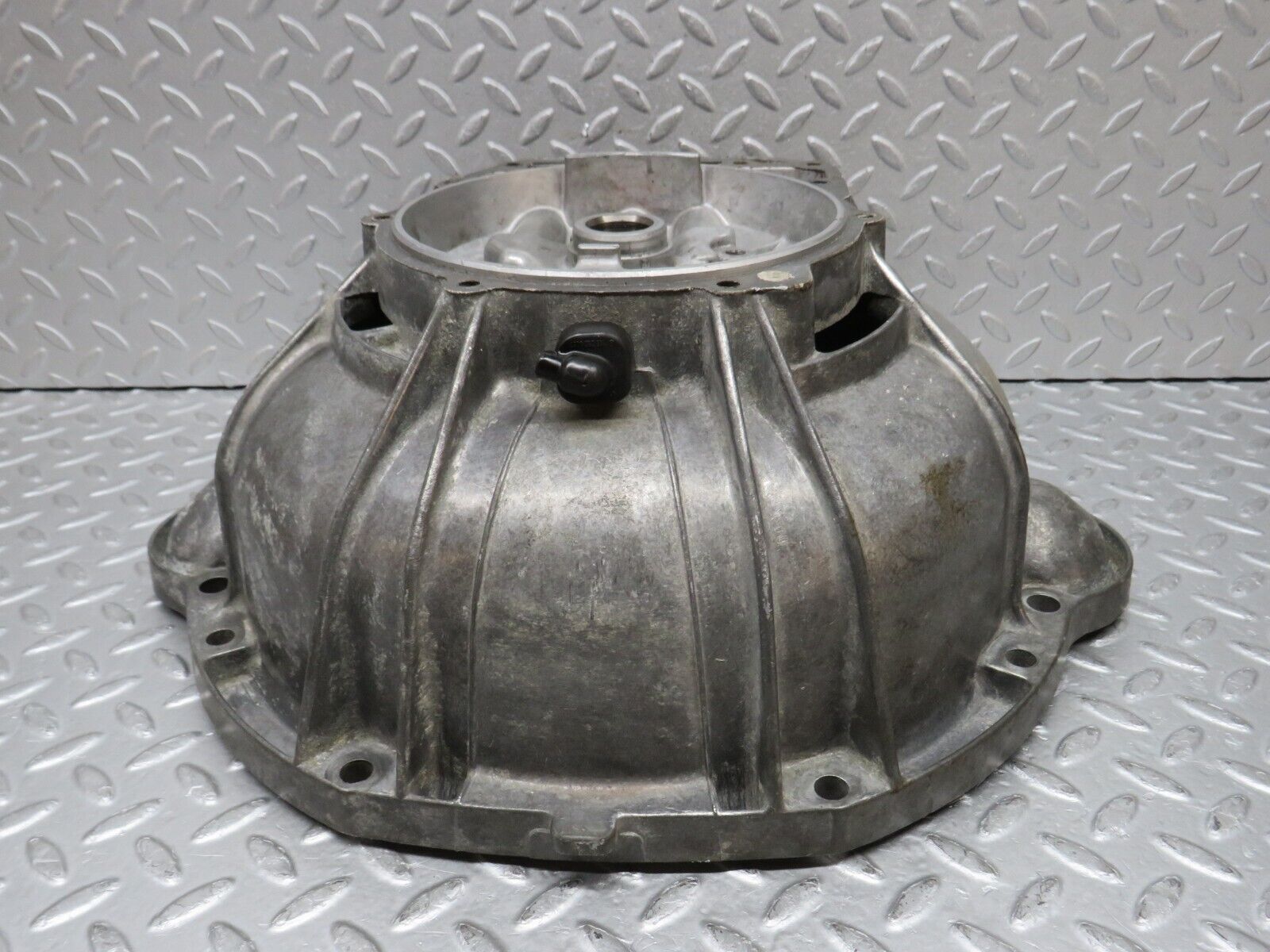 37678 Mercedes-Benz W109 300SEL Automatic Gearbox Bell Housing & Oil Pump 1092500305 1152770420