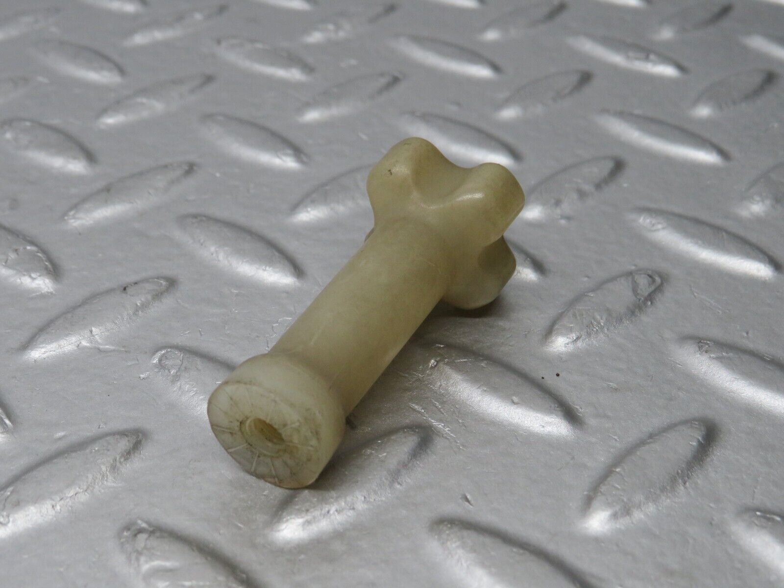 38947 Mercedes-Benz W201 190E 2.6L Windscreen Washer Reservoir Holder