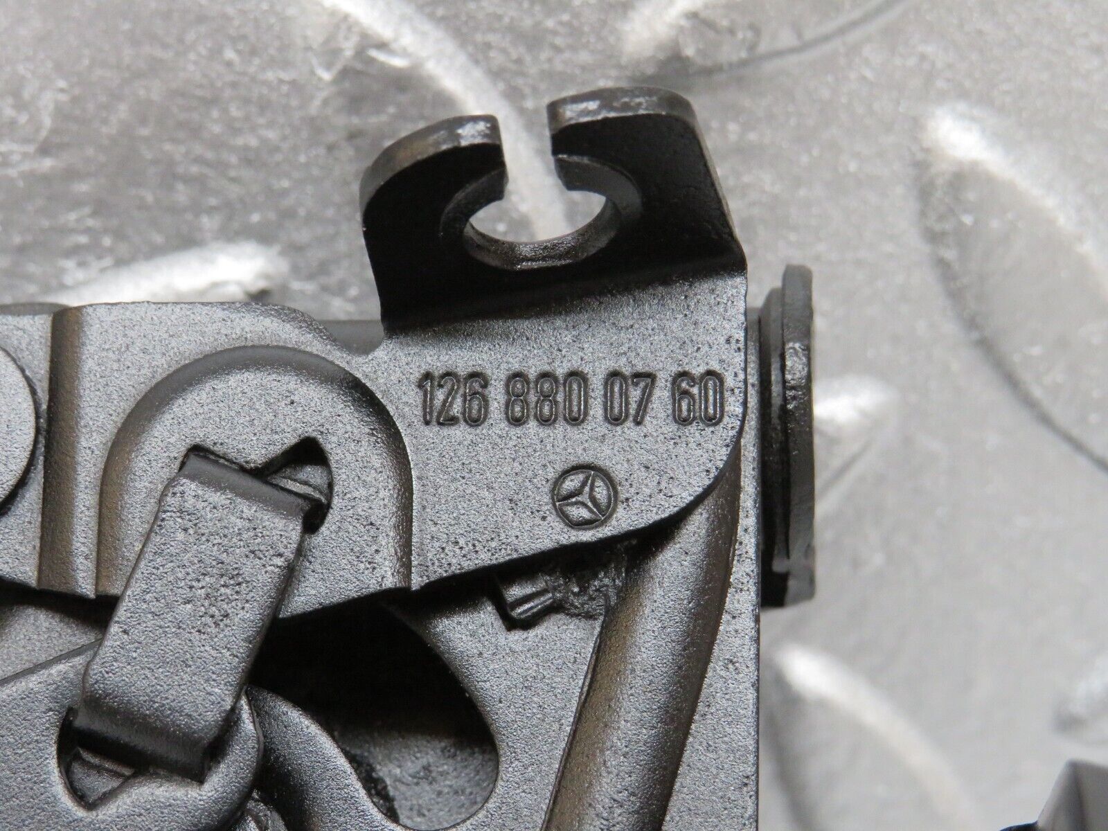 34591 Mercedes-Benz C126 380SEC Coupe Bonnet Lock Latch Left 1268800760