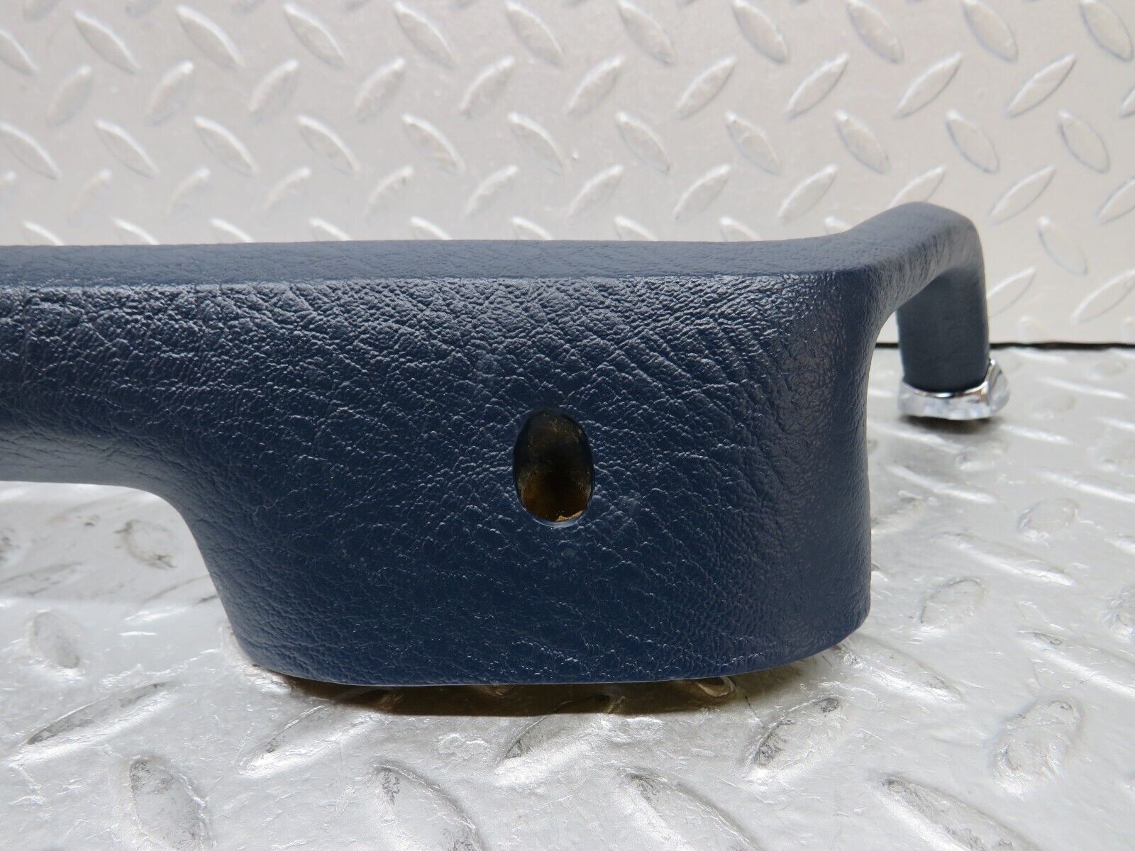 37302 Mercedes-Benz W109 300SEL Interior Door Handle Front Left Blue