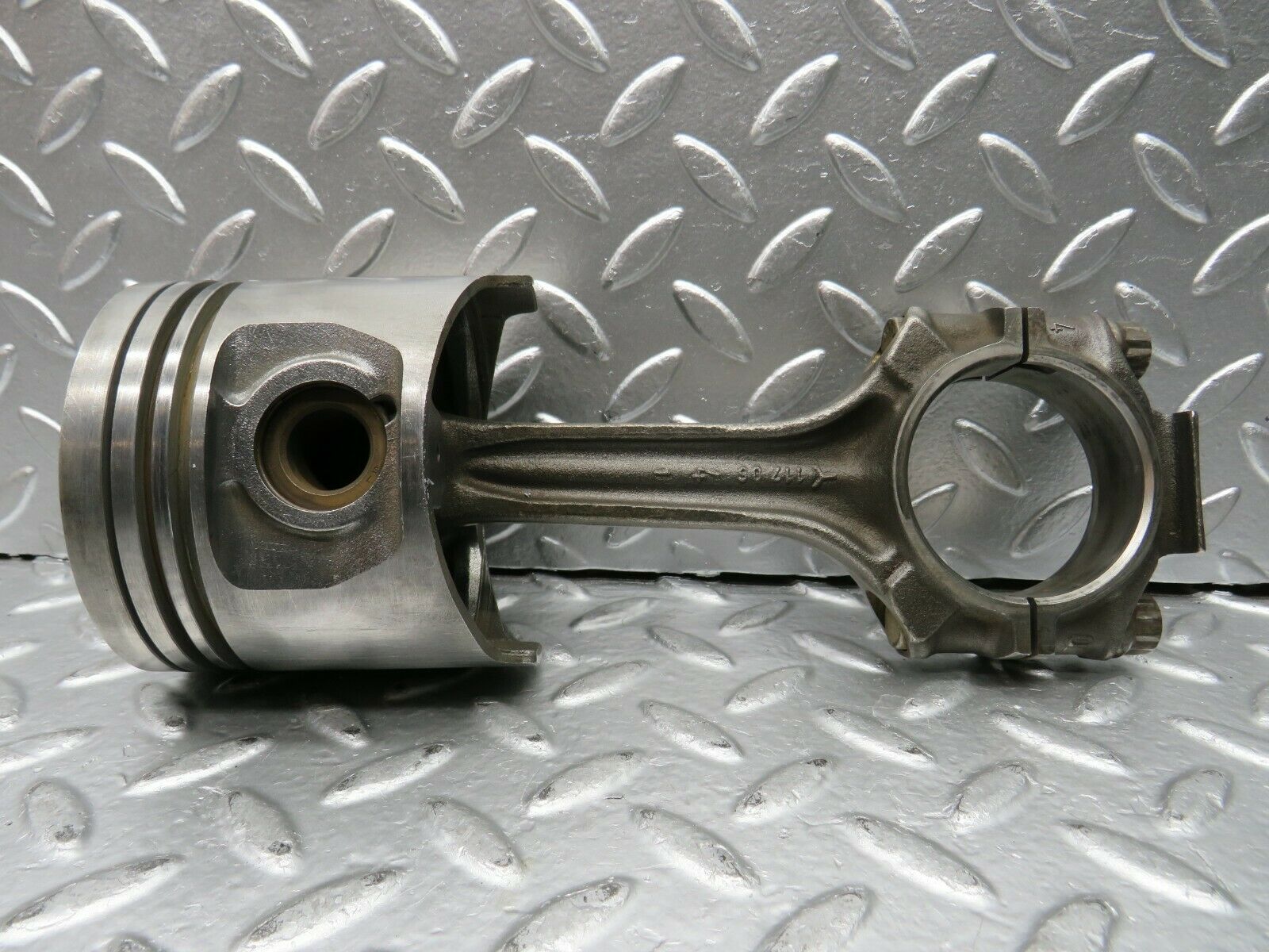22794 Mercedes-Benz C107 450SLC Coupe Piston With Connecting Rod 92.48 mm